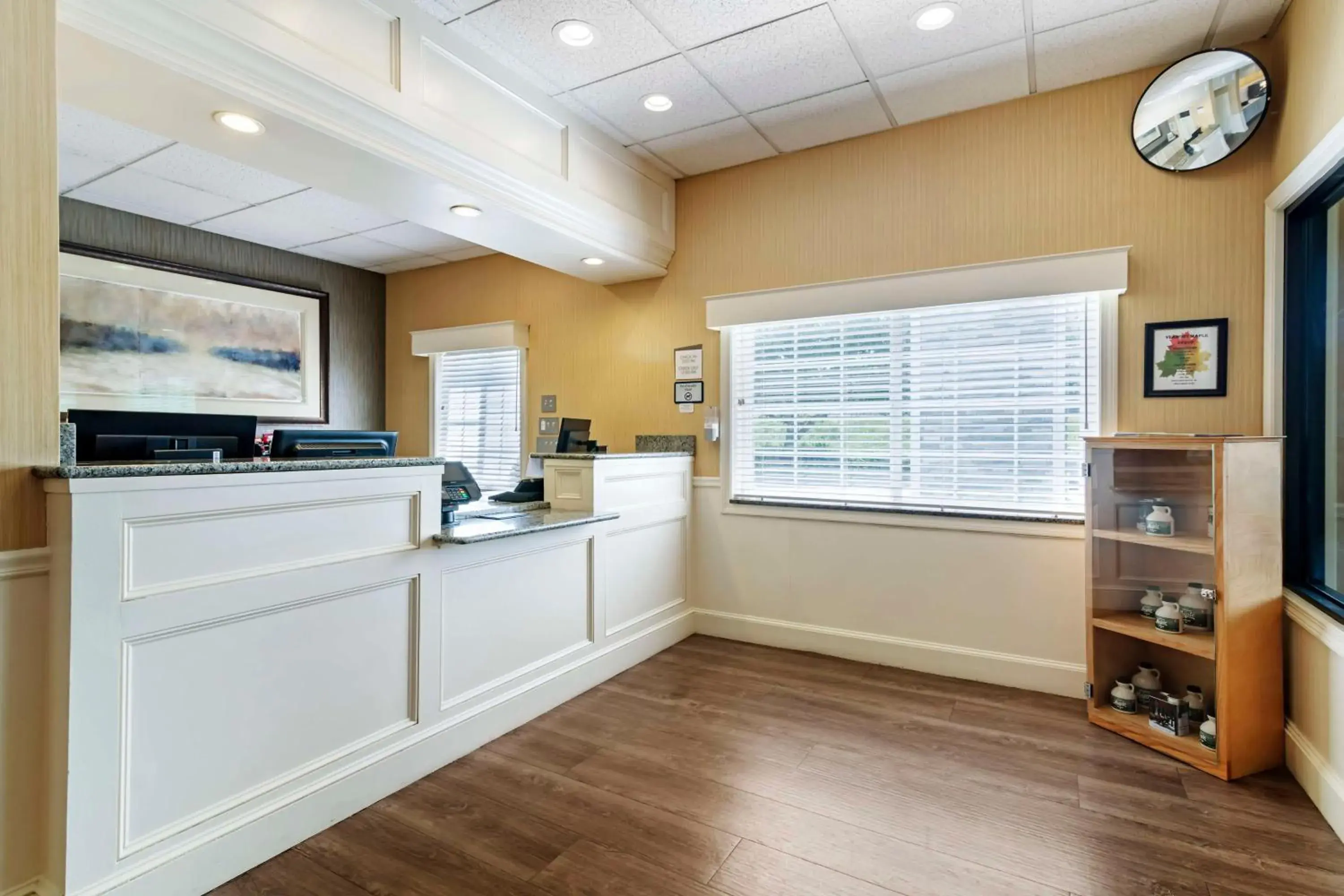 Lobby or reception in Best Western Springfield Hotel Lobby or reception in Best Western Springfield Hotel