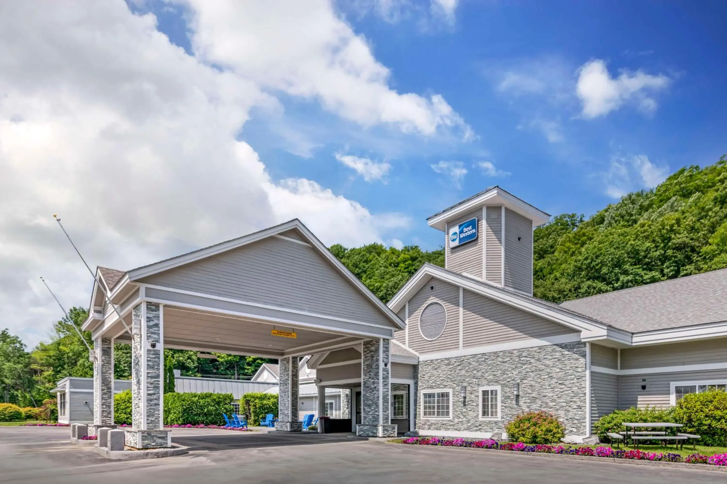 Property building in Best Western Springfield Hotel Property building in Best Western Springfield Hotel