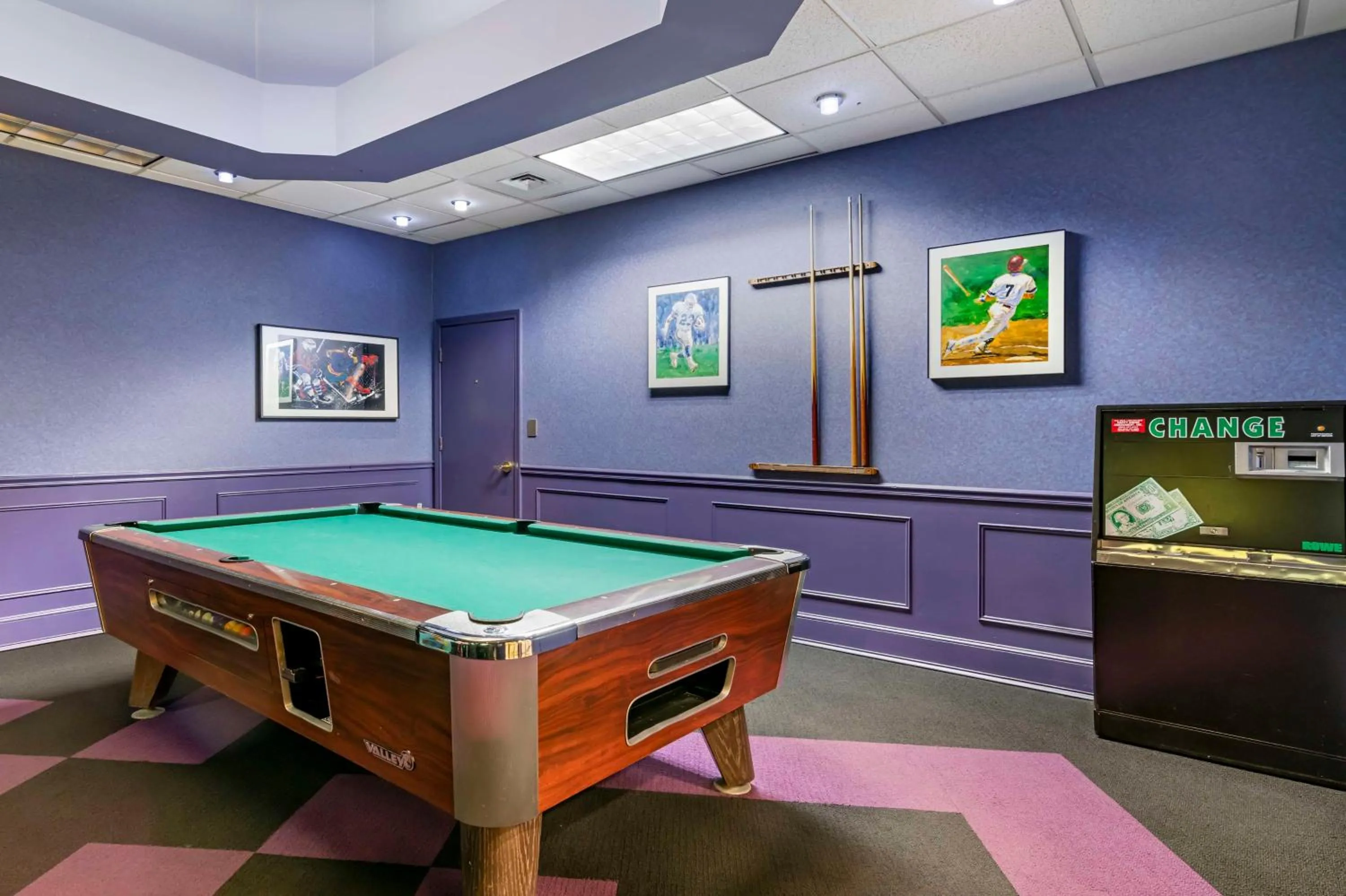 Property building in Best Western Springfield Hotel