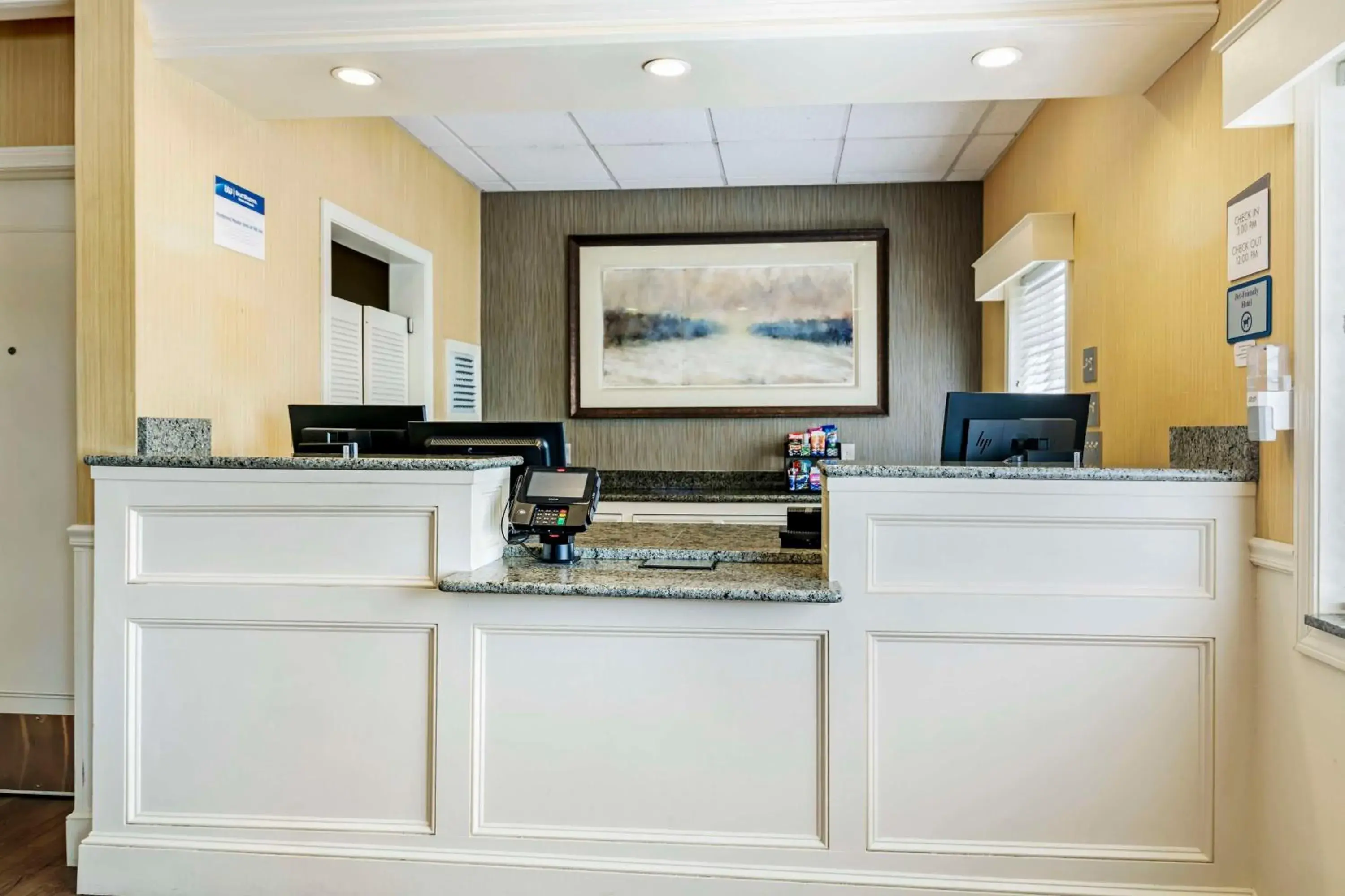 Lobby or reception in Best Western Springfield Hotel Lobby or reception in Best Western Springfield Hotel