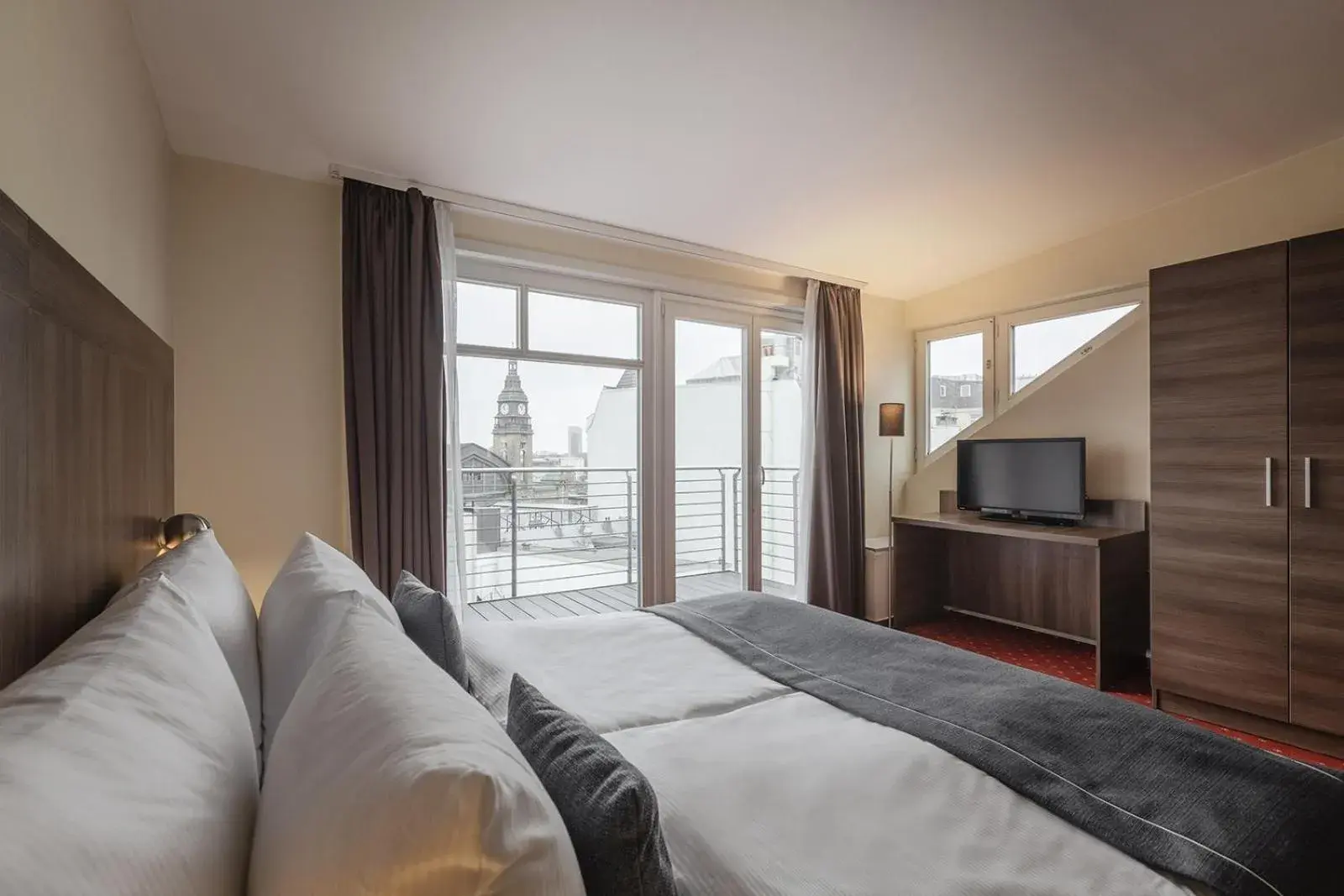 Photo of the whole room, Bed in acora City Apart Living the City Photo of the whole room, Bed in acora City Apart Living the City