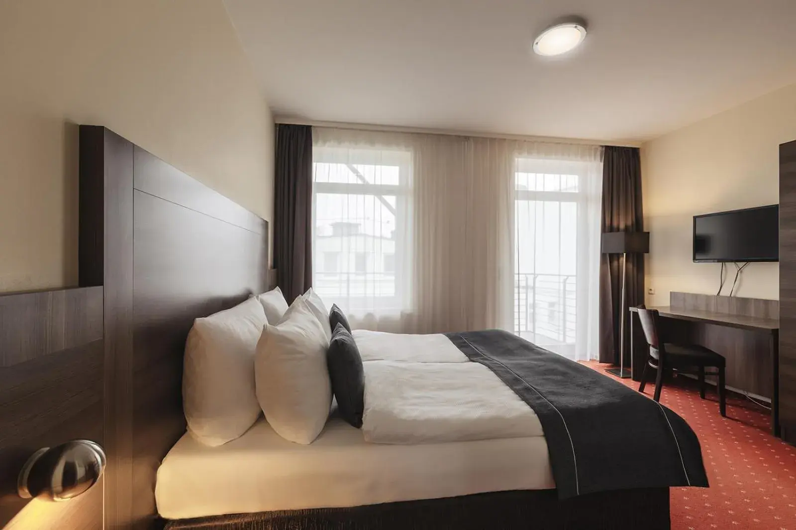 Photo of the whole room, Bed in acora City Apart Living the City Photo of the whole room, Bed in acora City Apart Living the City