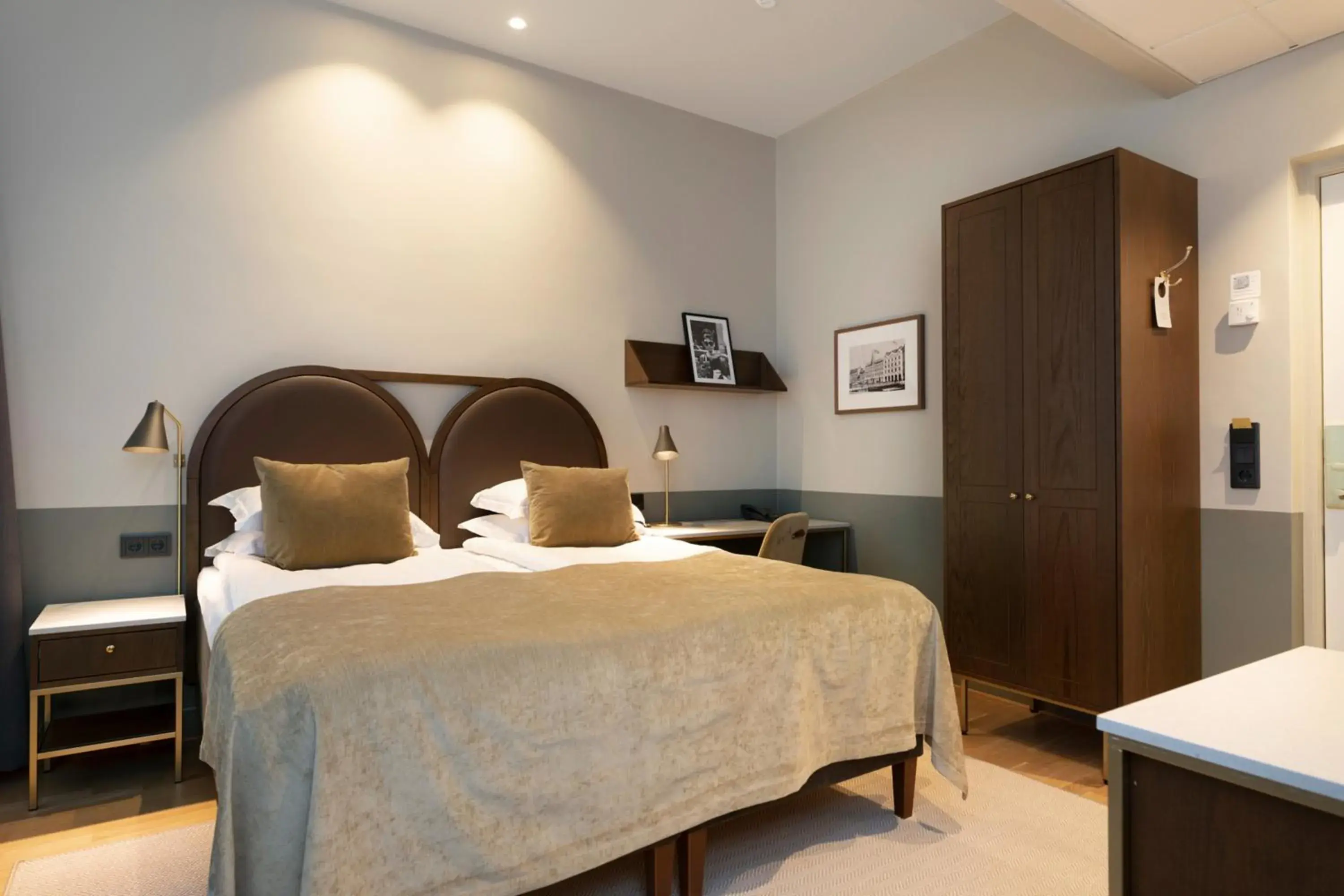 Photo of the whole room, Bed in Elite Hotel Savoy Photo of the whole room, Bed in Elite Hotel Savoy