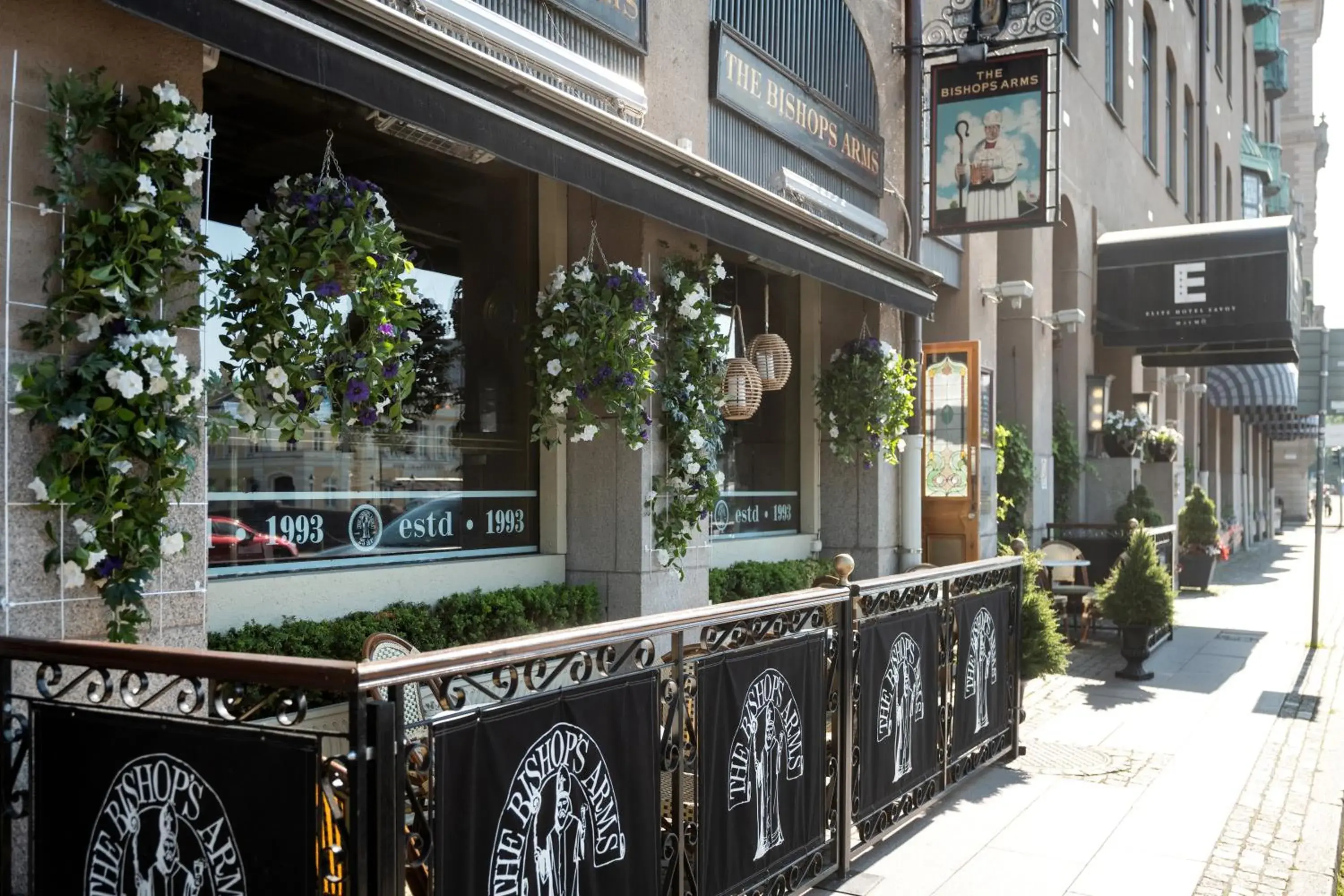 Restaurant/places to eat in Elite Hotel Savoy Restaurant/places to eat in Elite Hotel Savoy