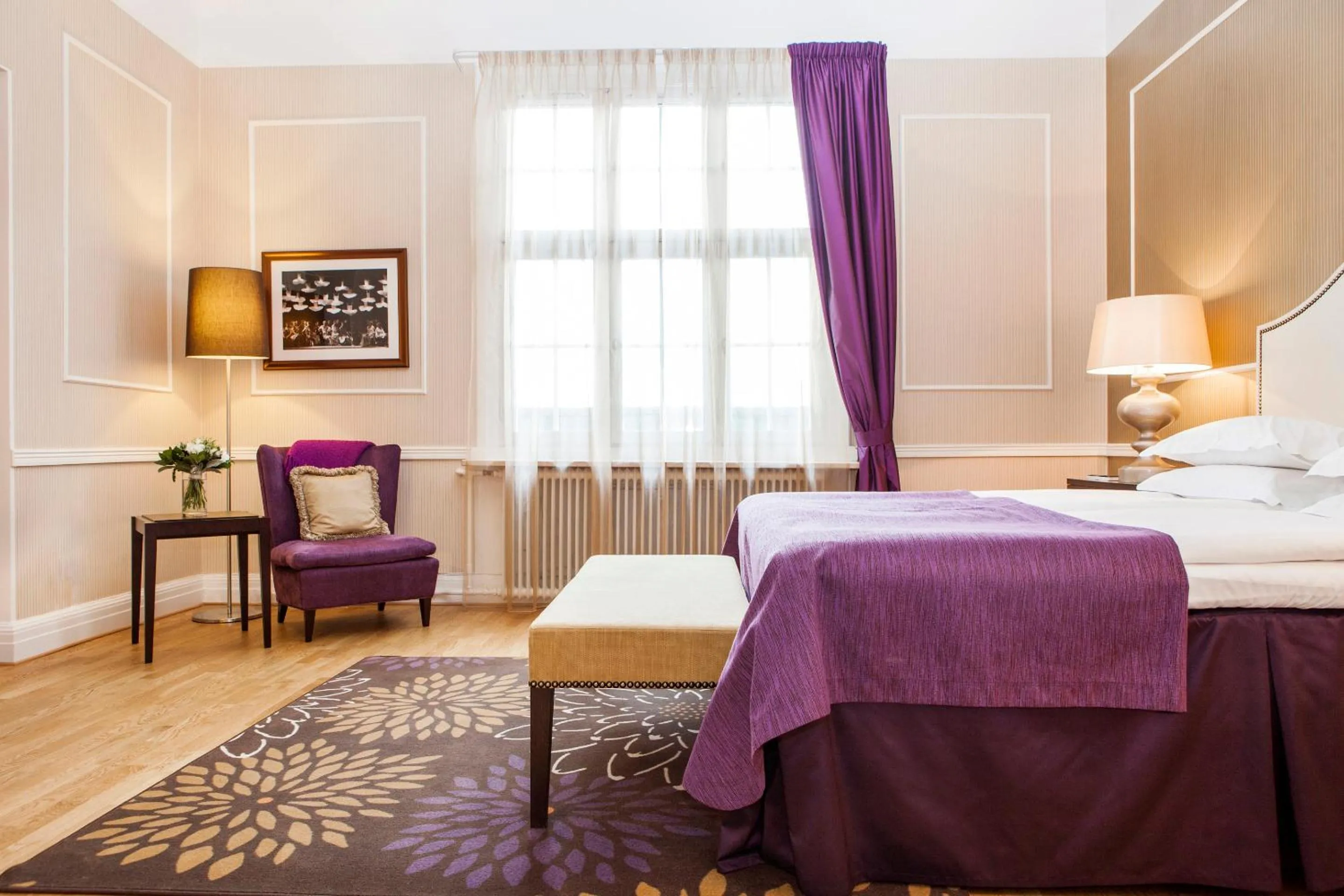 Photo of the whole room, Bed in Elite Hotel Savoy