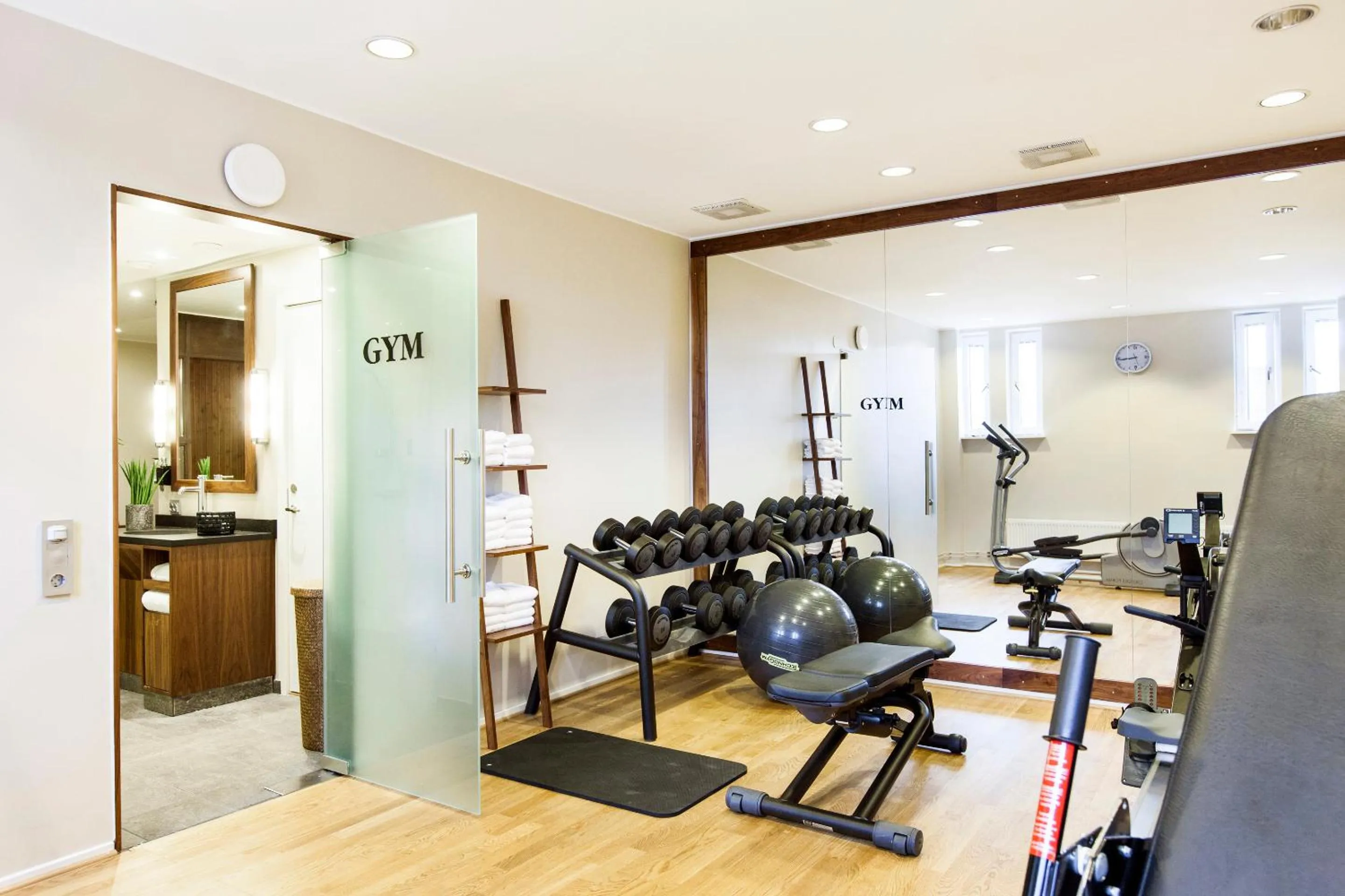 Spa and wellness centre/facilities in Elite Hotel Savoy