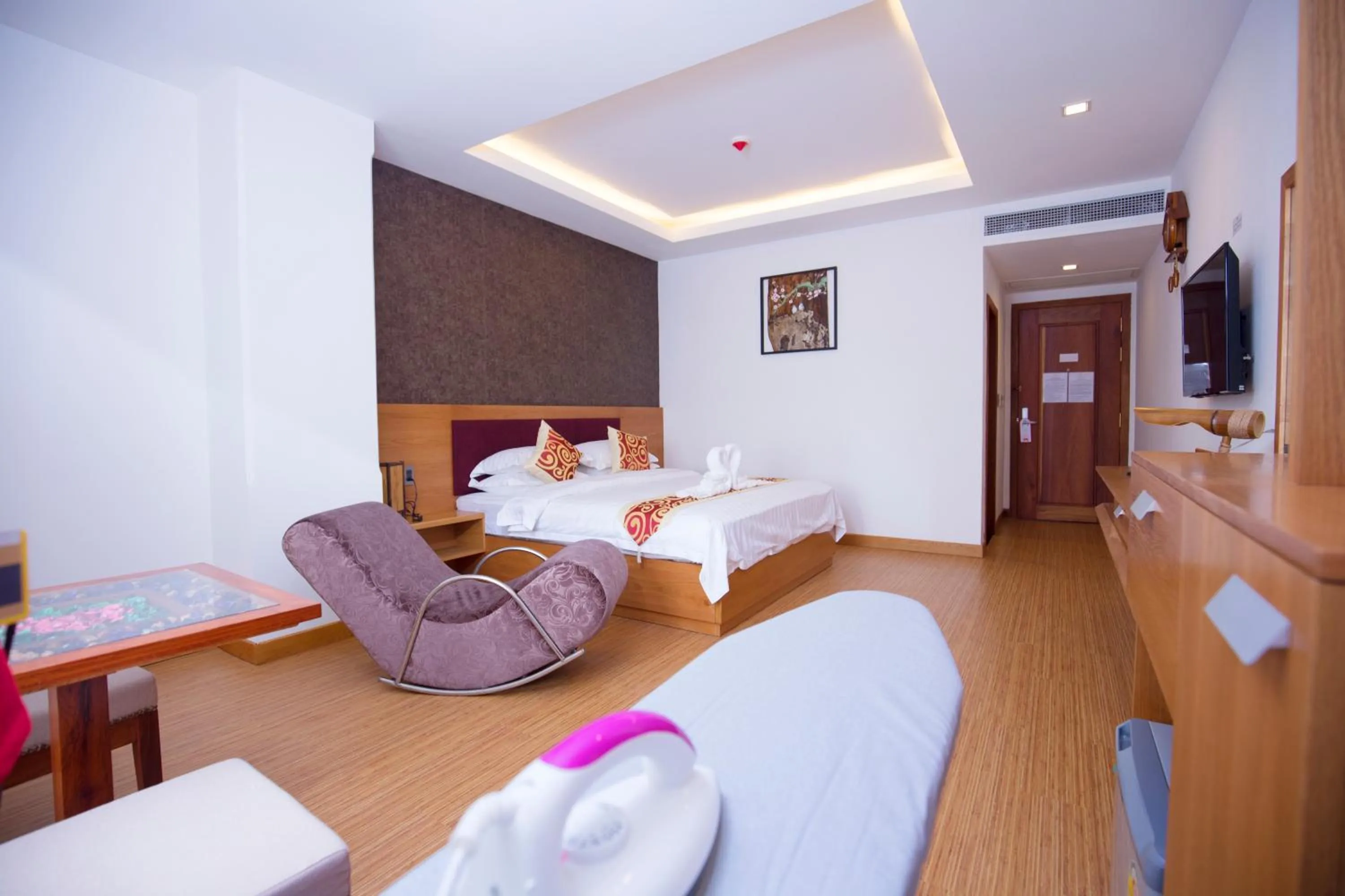 Bedroom, Bed in Orussey One Hotel & Apartment