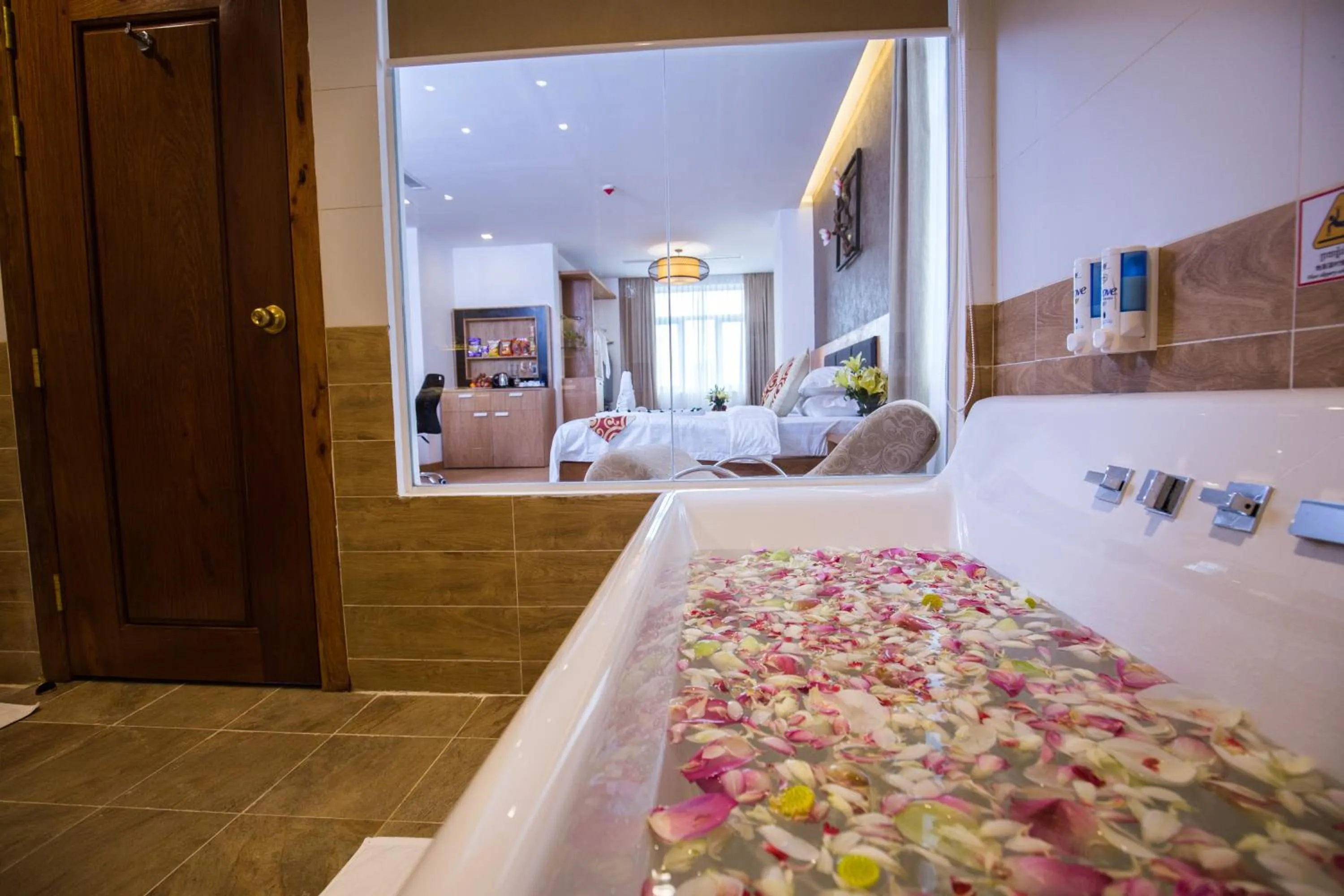 Bath, Bed in Orussey One Hotel & Apartment