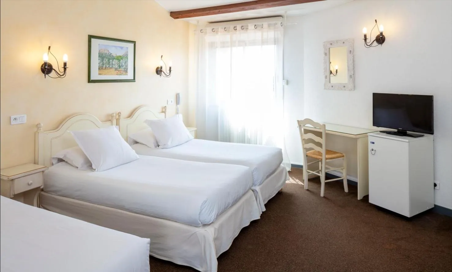 Bed in Hôtel Le Mozart