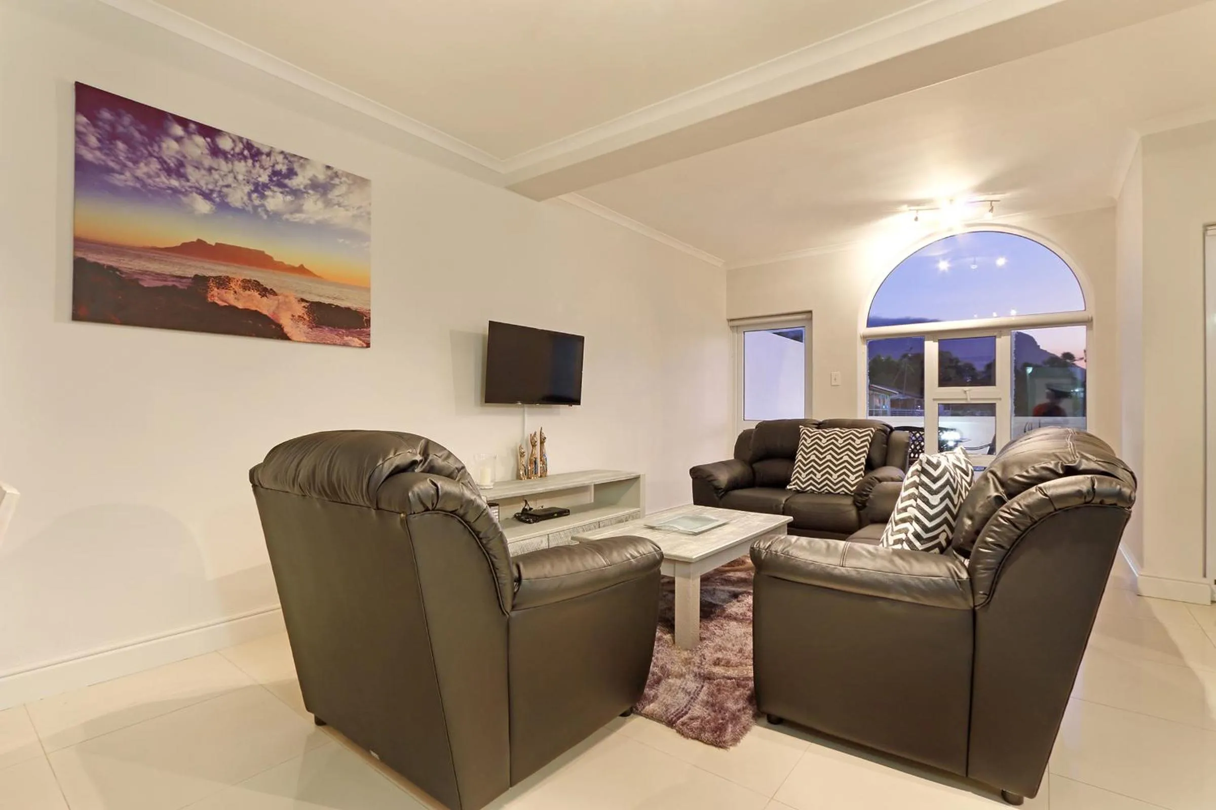 Lounge or bar in Camps Bay Beach Apartment