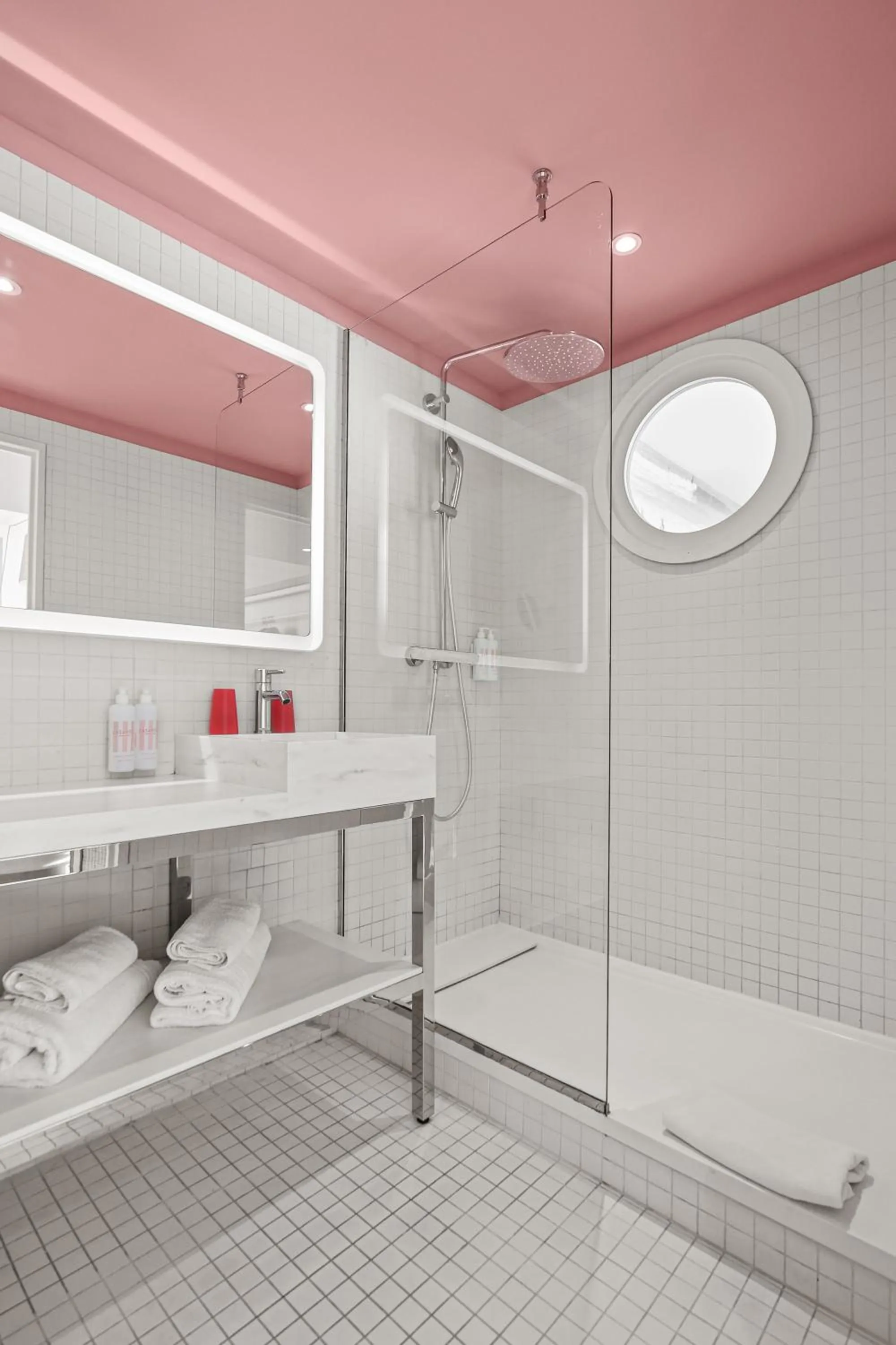 Bathroom in Hotel Casarose - Cannes Mandelieu