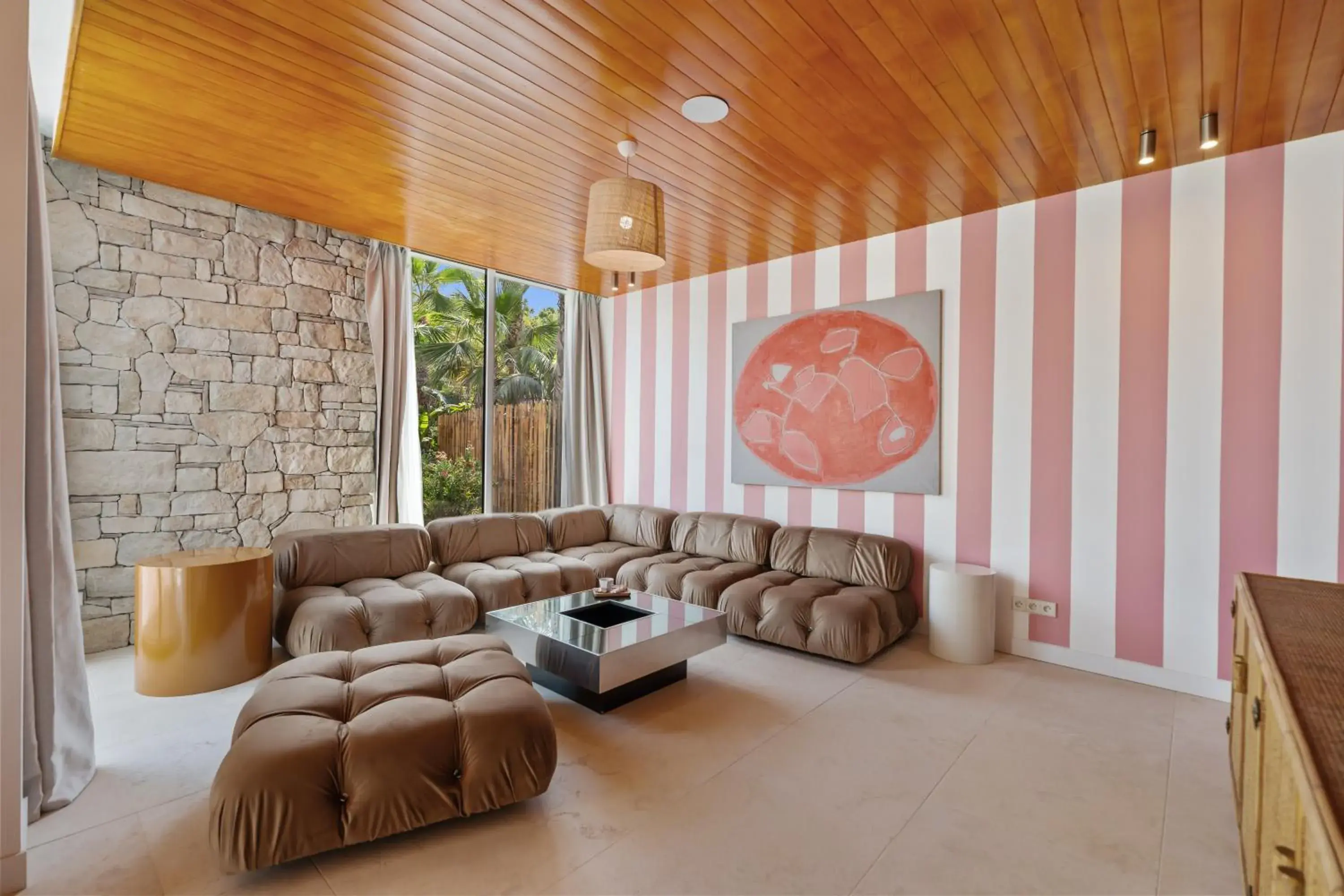 Living room in Hotel Casarose - Cannes Mandelieu Living room in Hotel Casarose - Cannes Mandelieu