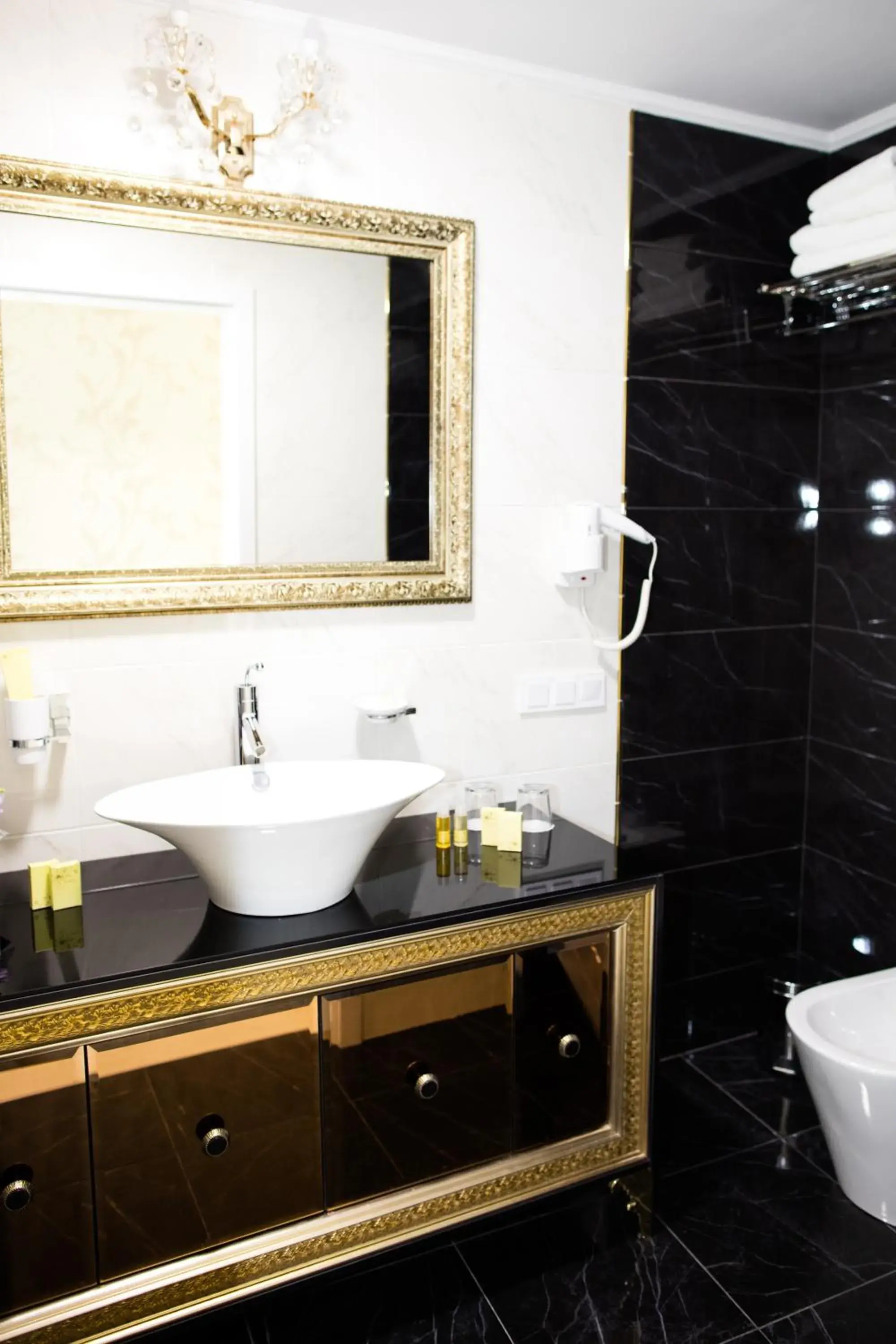 Superior King Room in De Versal Superior King Room in De Versal