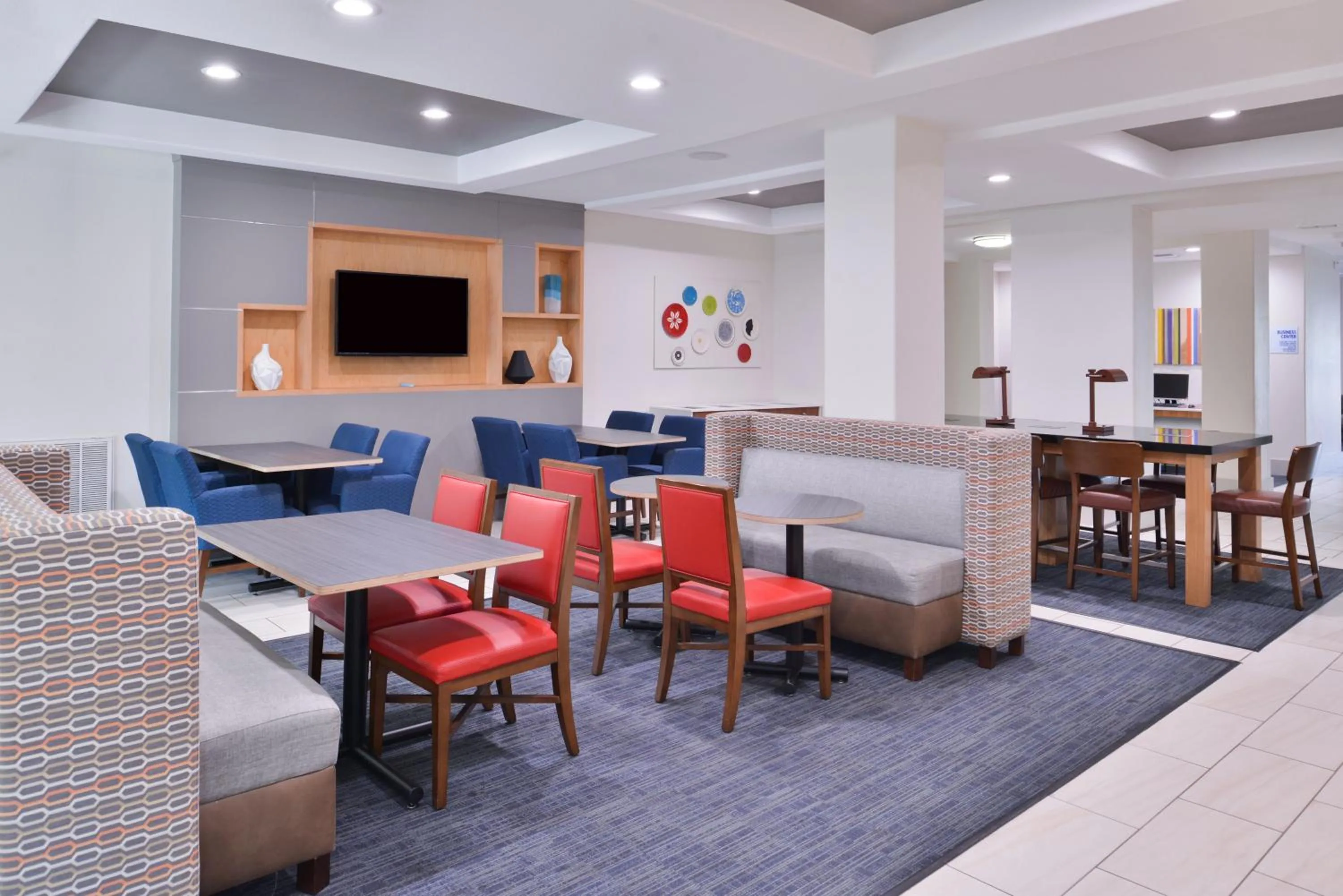 Restaurant/places to eat in Holiday Inn Express Hotel & Suites San Antonio NW-Medical Area by IHG