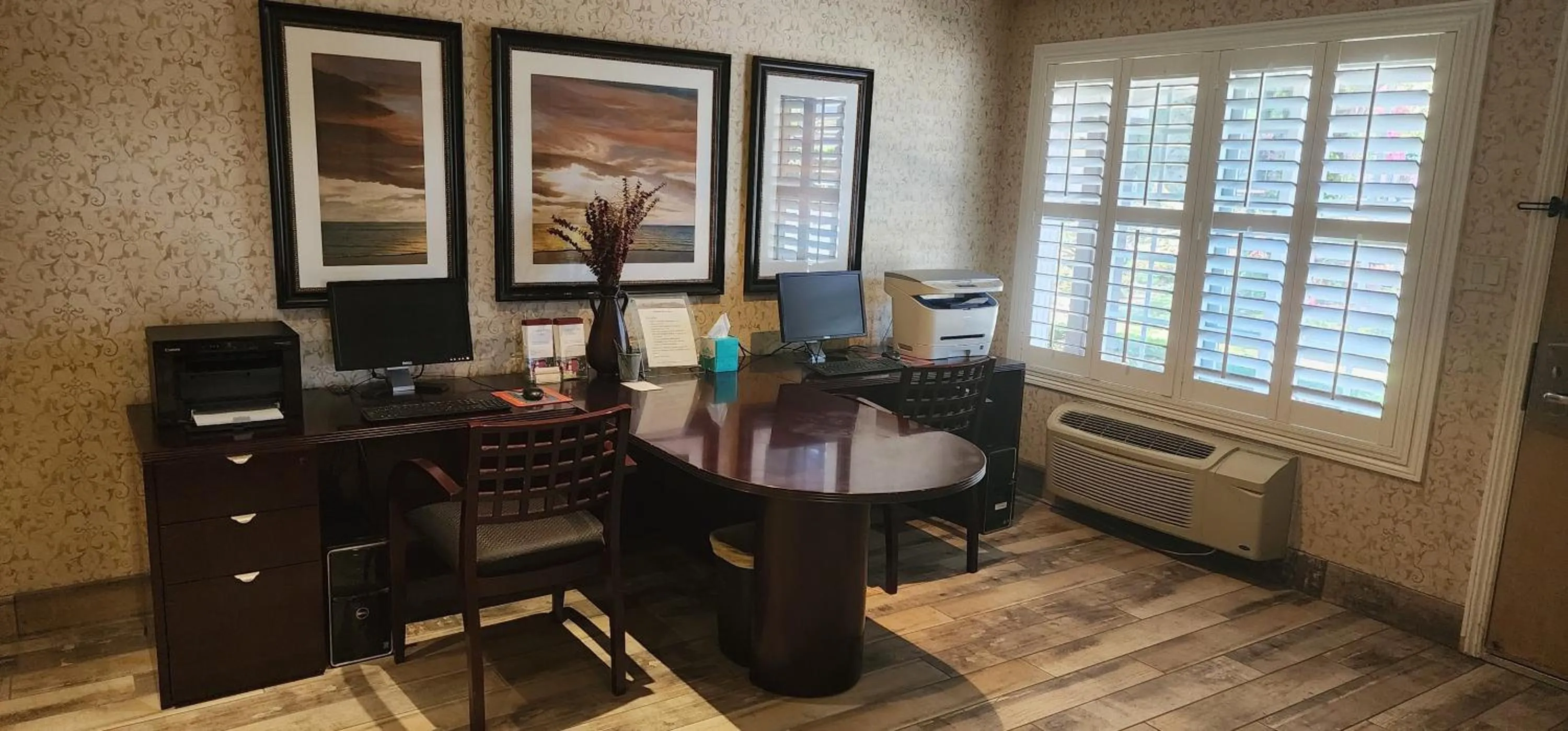 Business facilities in Laguna Hills Lodge-Irvine Spectrum