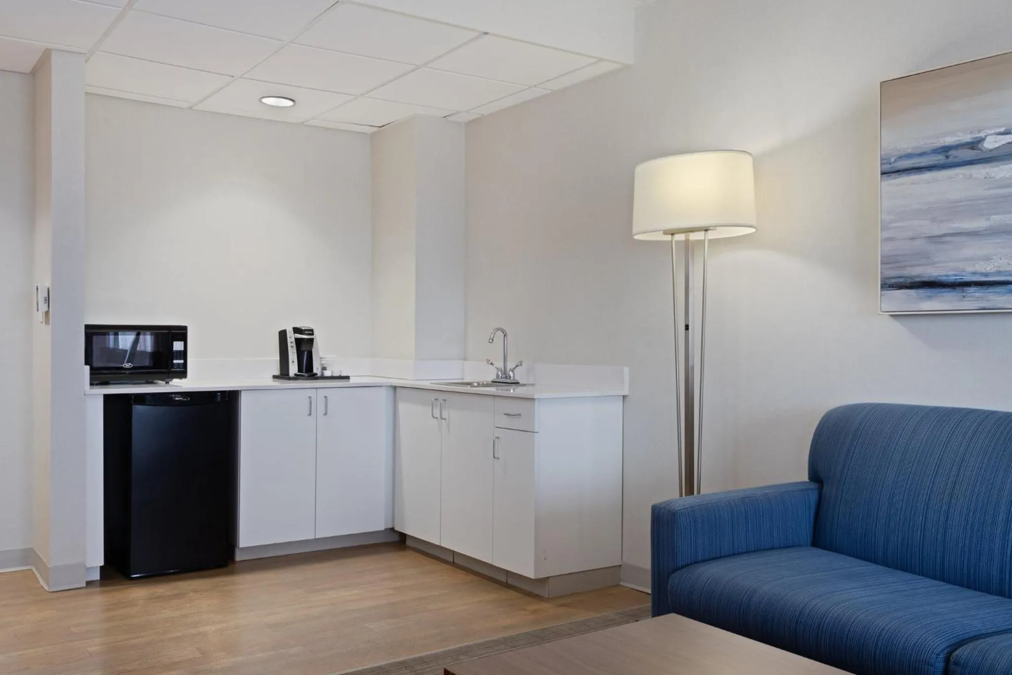 Photo of the whole room in Holiday Inn Express Hauppauge-Long Island by IHG