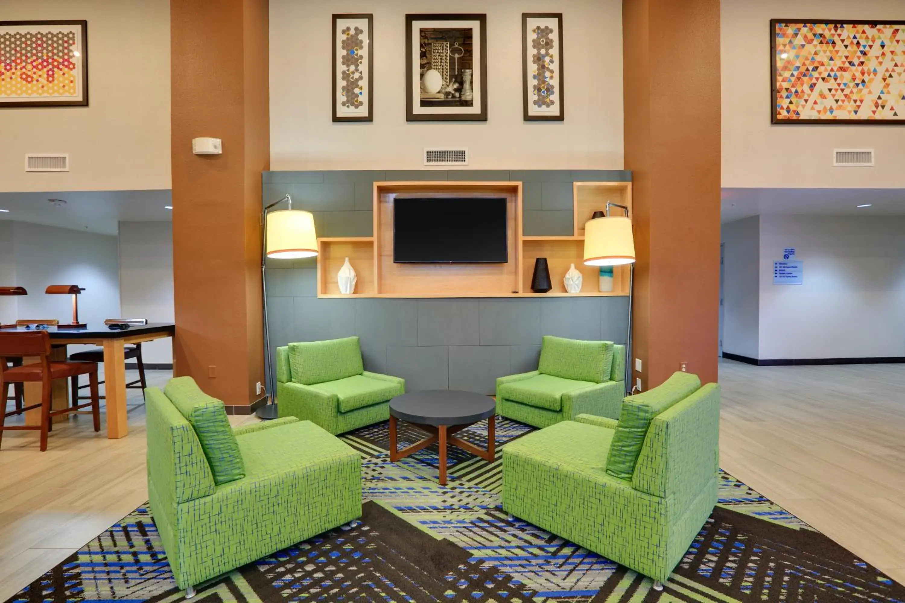 Lobby or reception in Holiday Inn Express & Suites - Austin - Round Rock by IHG Lobby or reception in Holiday Inn Express & Suites - Austin - Round Rock by IHG