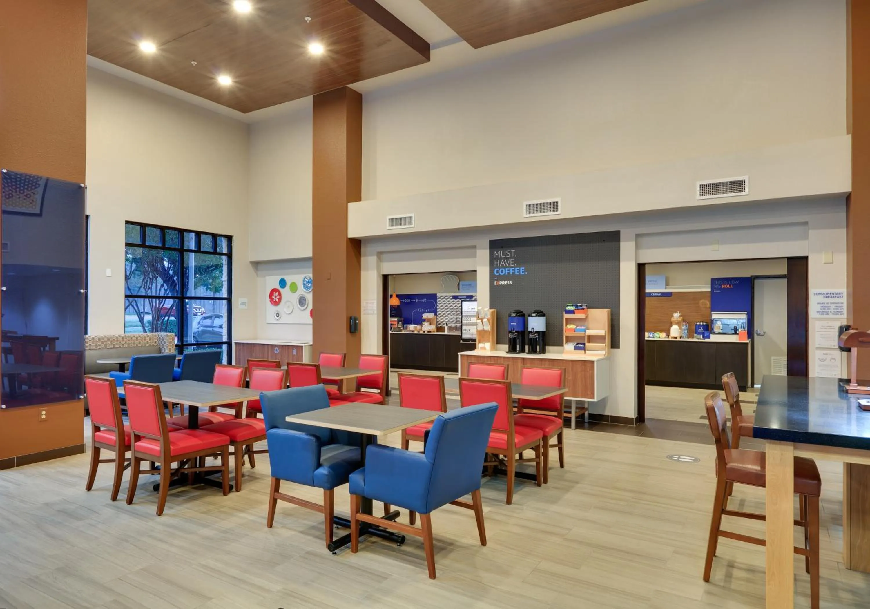 Breakfast in Holiday Inn Express & Suites - Austin - Round Rock by IHG