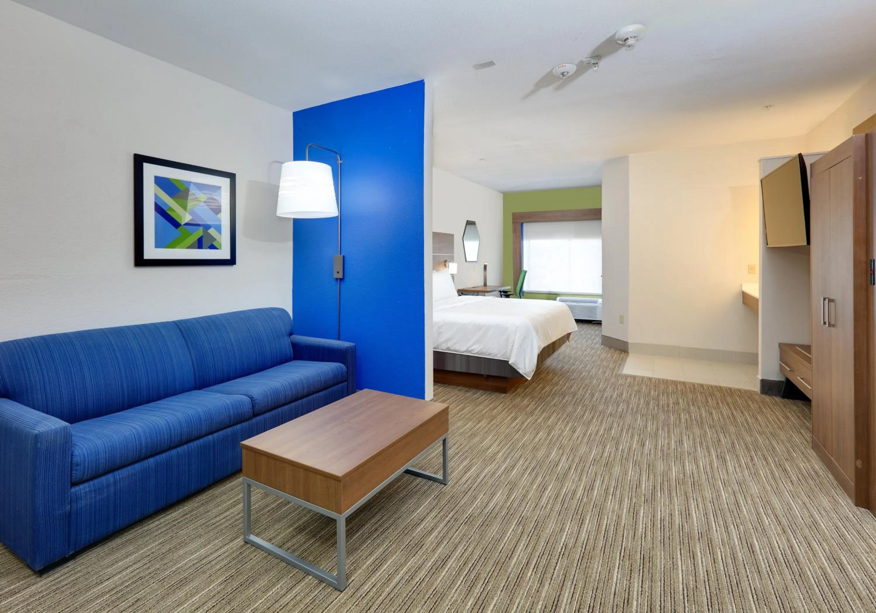 Photo of the whole room, Bed in Holiday Inn Express & Suites - Austin - Round Rock by IHG