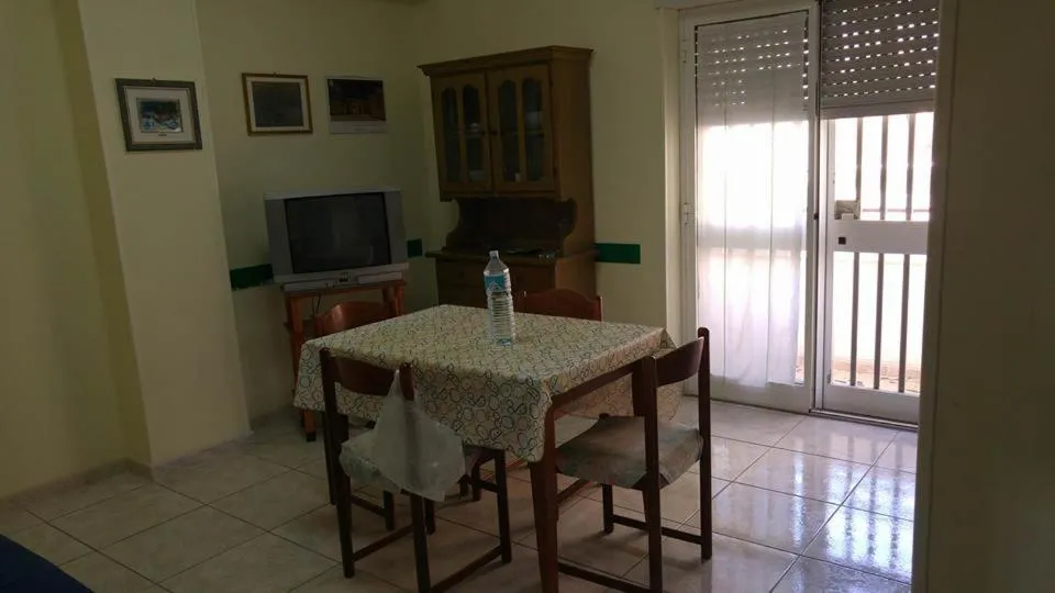 Communal lounge/ TV room in Casa Viale Lido