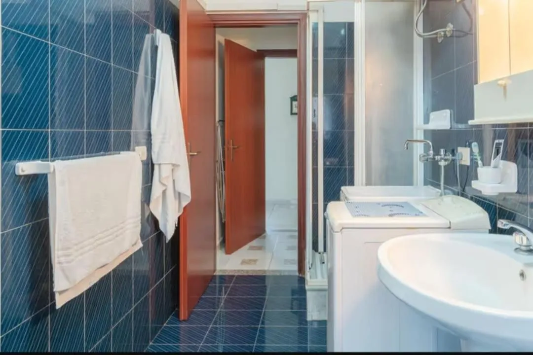 Shower in Casa Viale Lido