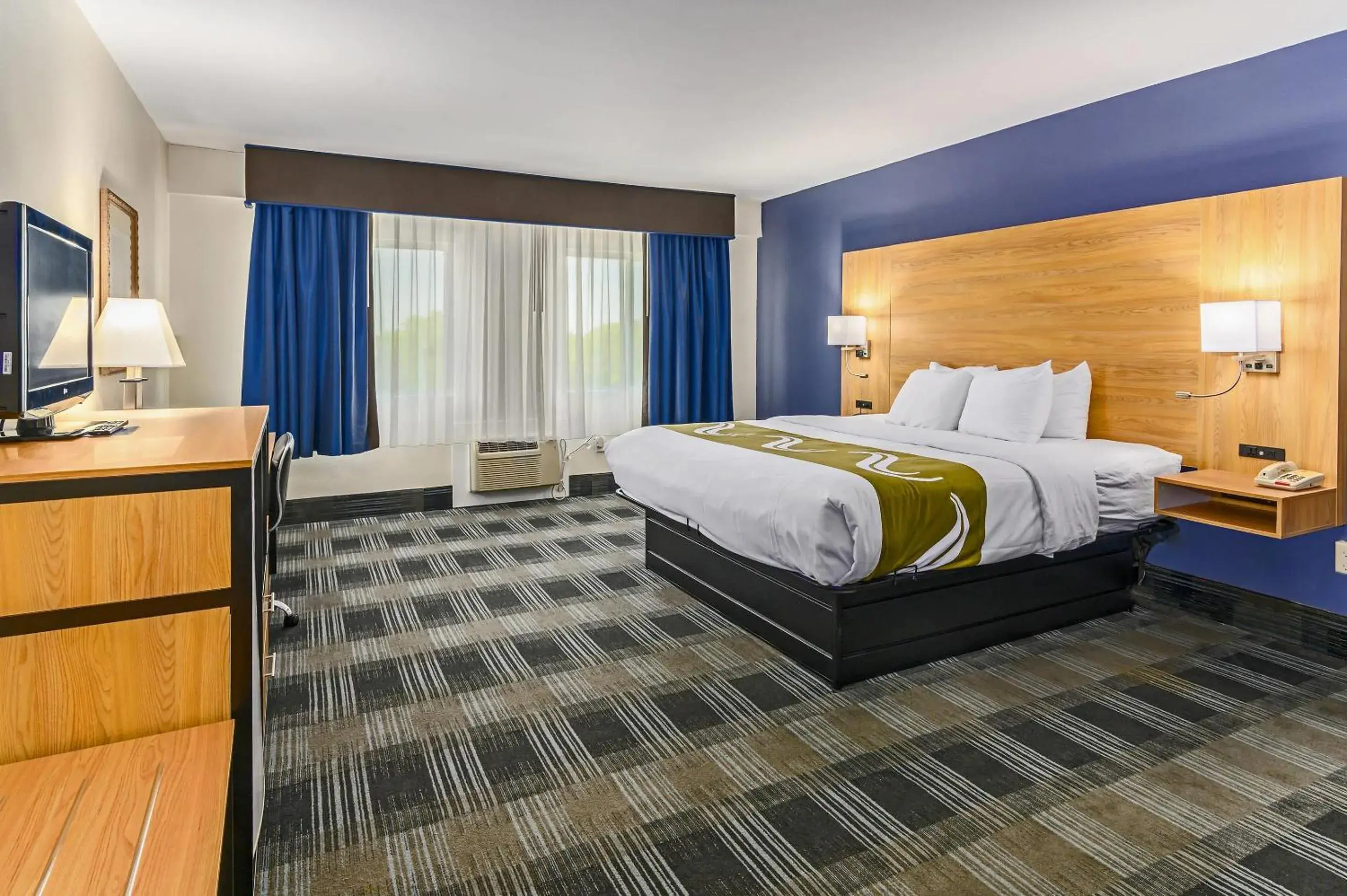 Bedroom, Bed in Quality Inn Bedroom, Bed in Quality Inn