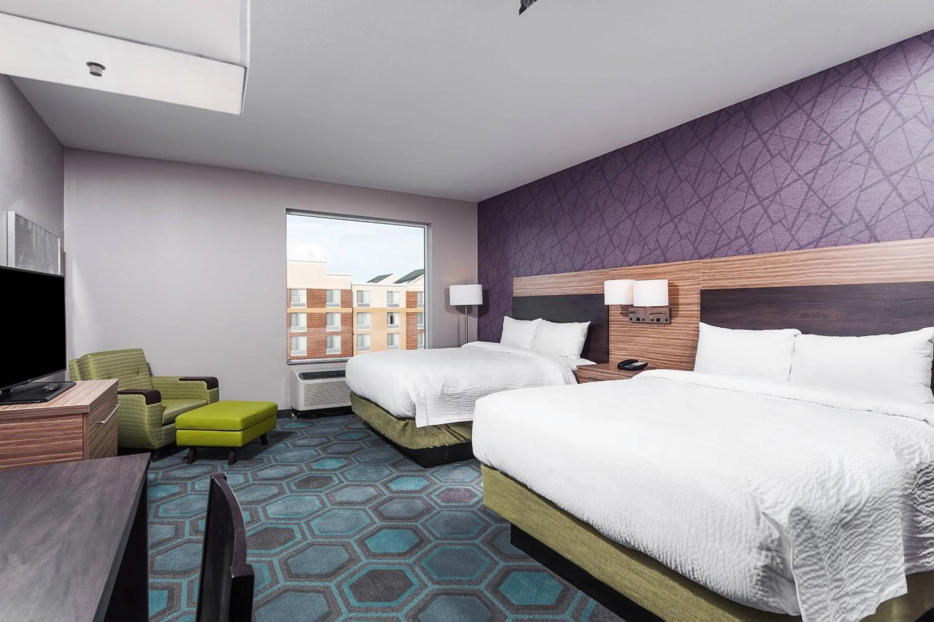 Photo of the whole room, Bed in TownePlace Suites by Marriott Chicago Schaumburg