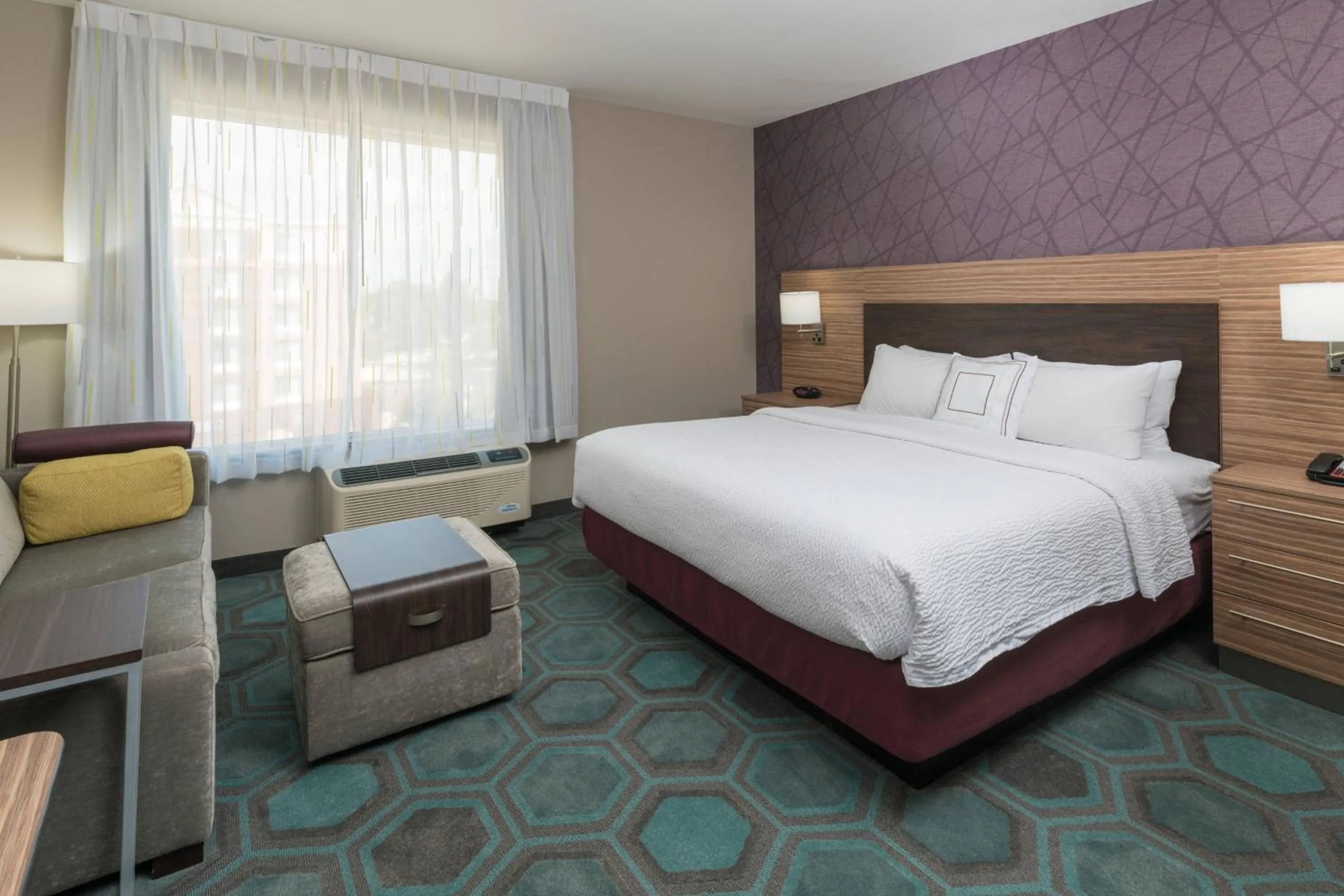 Bedroom, Bed in TownePlace Suites by Marriott Chicago Schaumburg