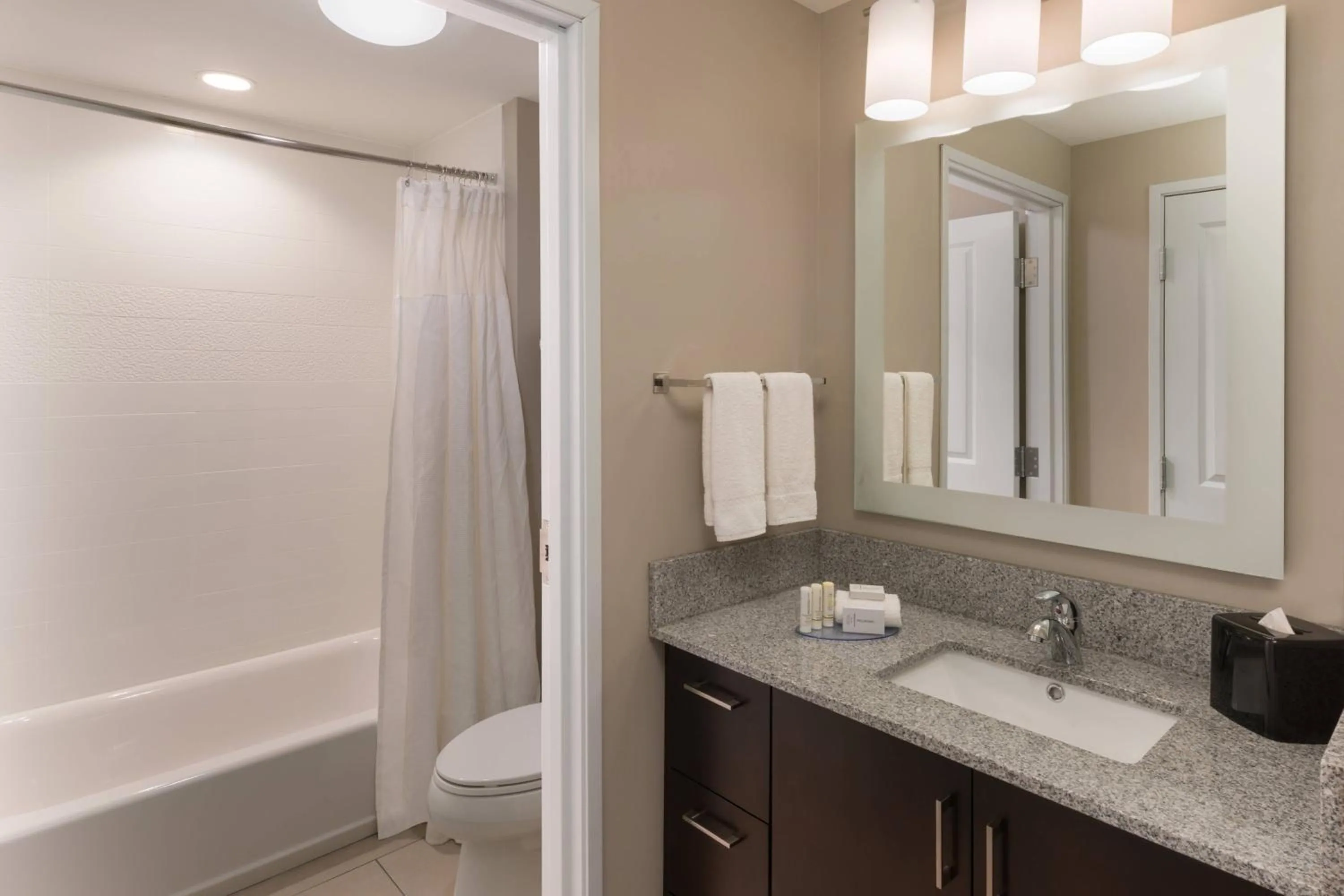 Bathroom in TownePlace Suites by Marriott Chicago Schaumburg
