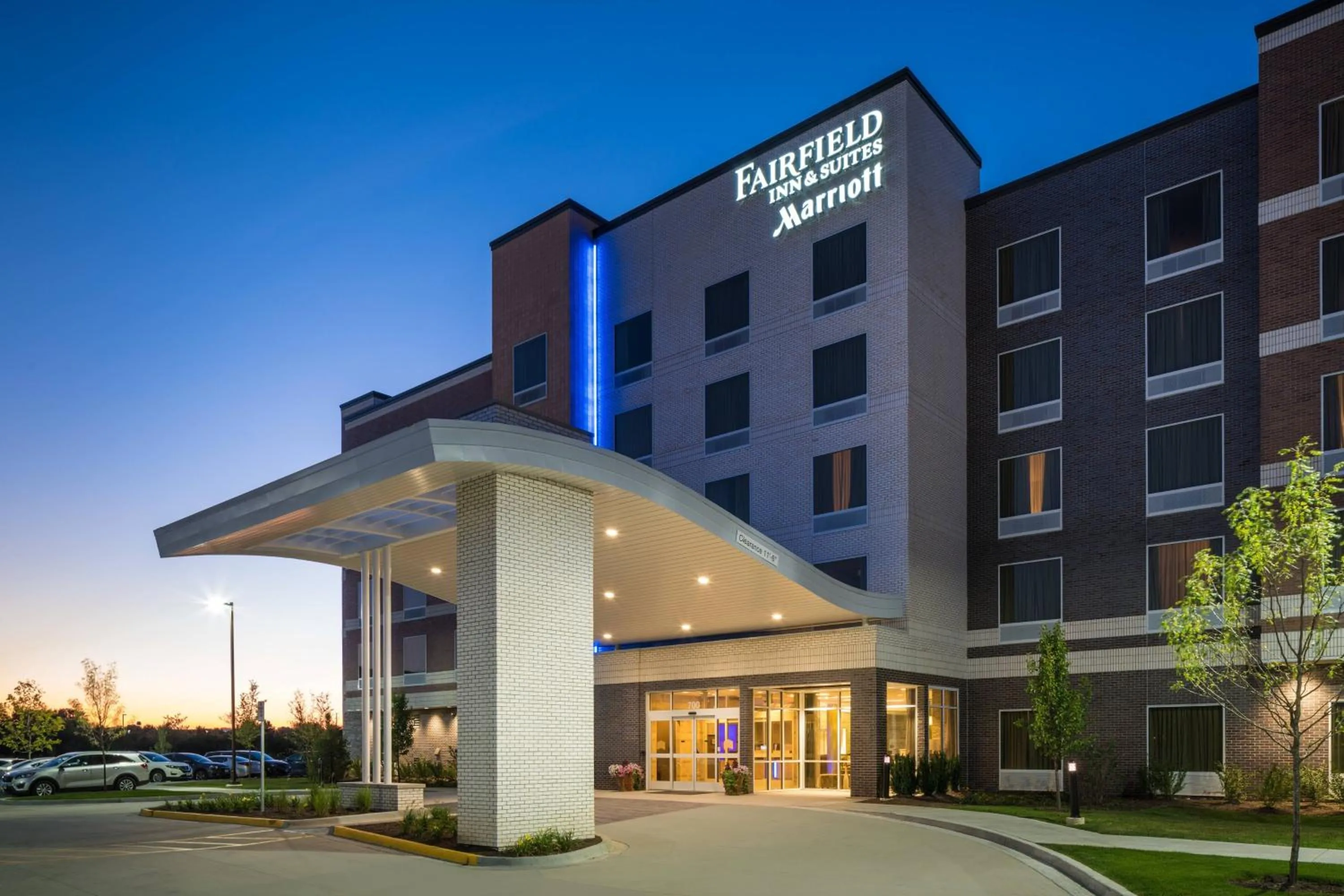 Property building in Fairfield Inn & Suites by Marriott Chicago Schaumburg