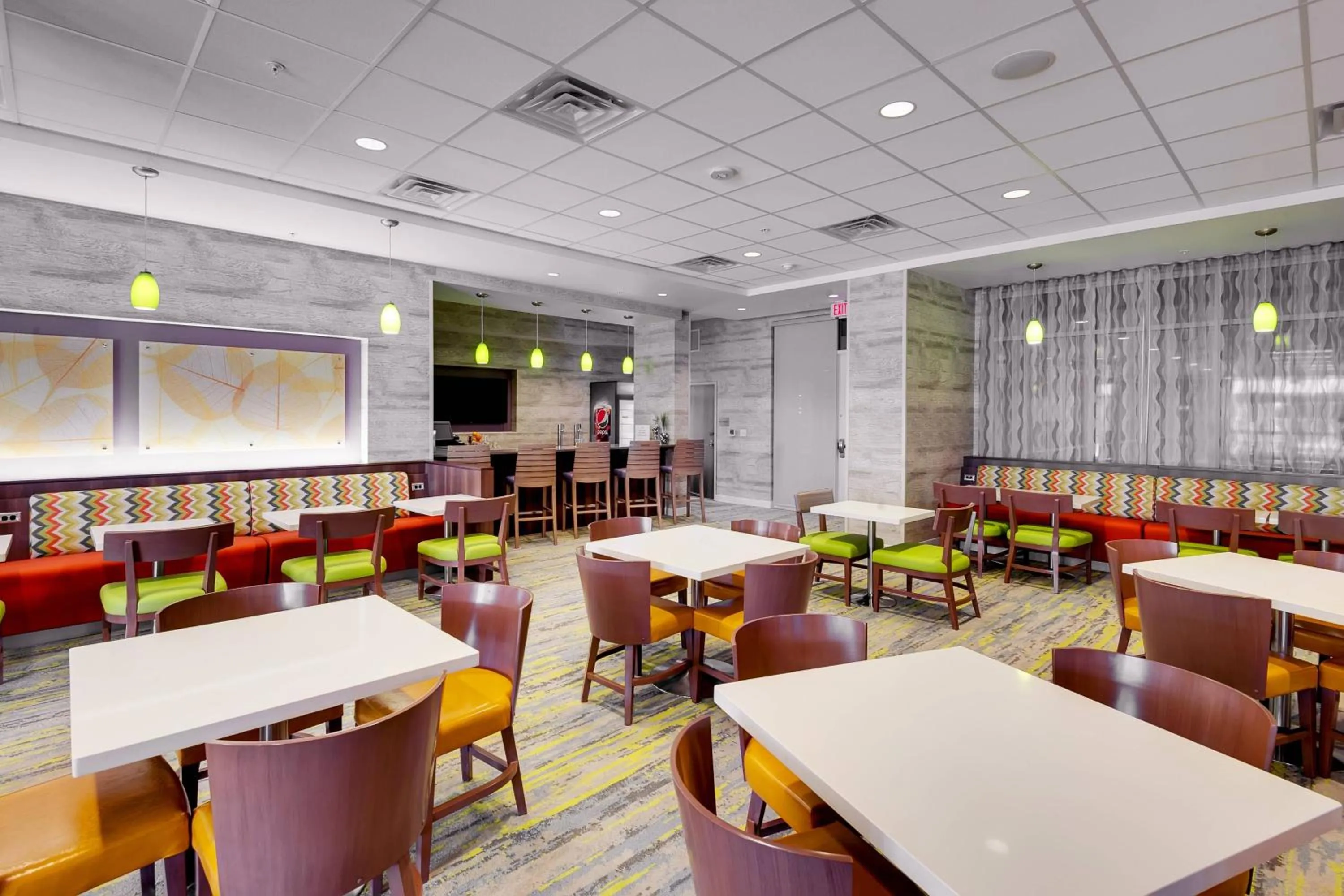 Restaurant/places to eat in Fairfield Inn & Suites by Marriott Chicago Schaumburg