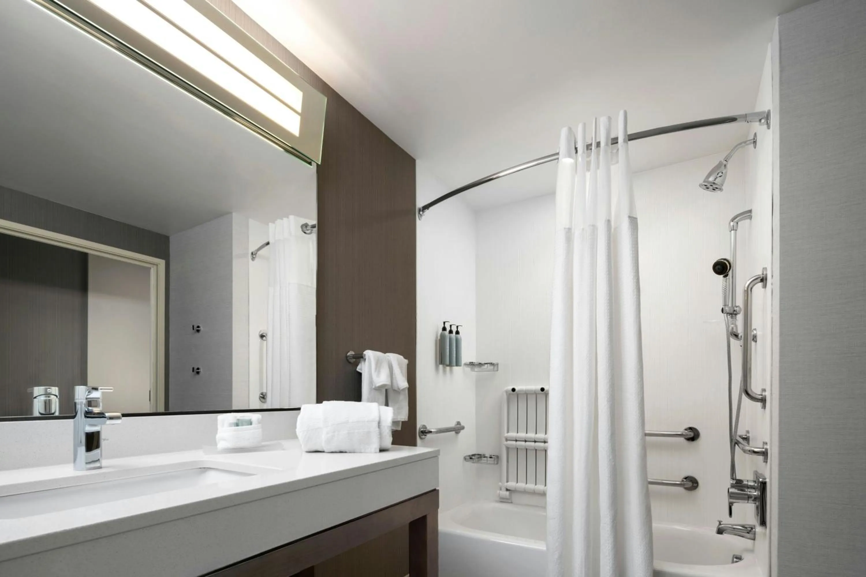 Bathroom in Courtyard by Marriott Denver North/Westminster