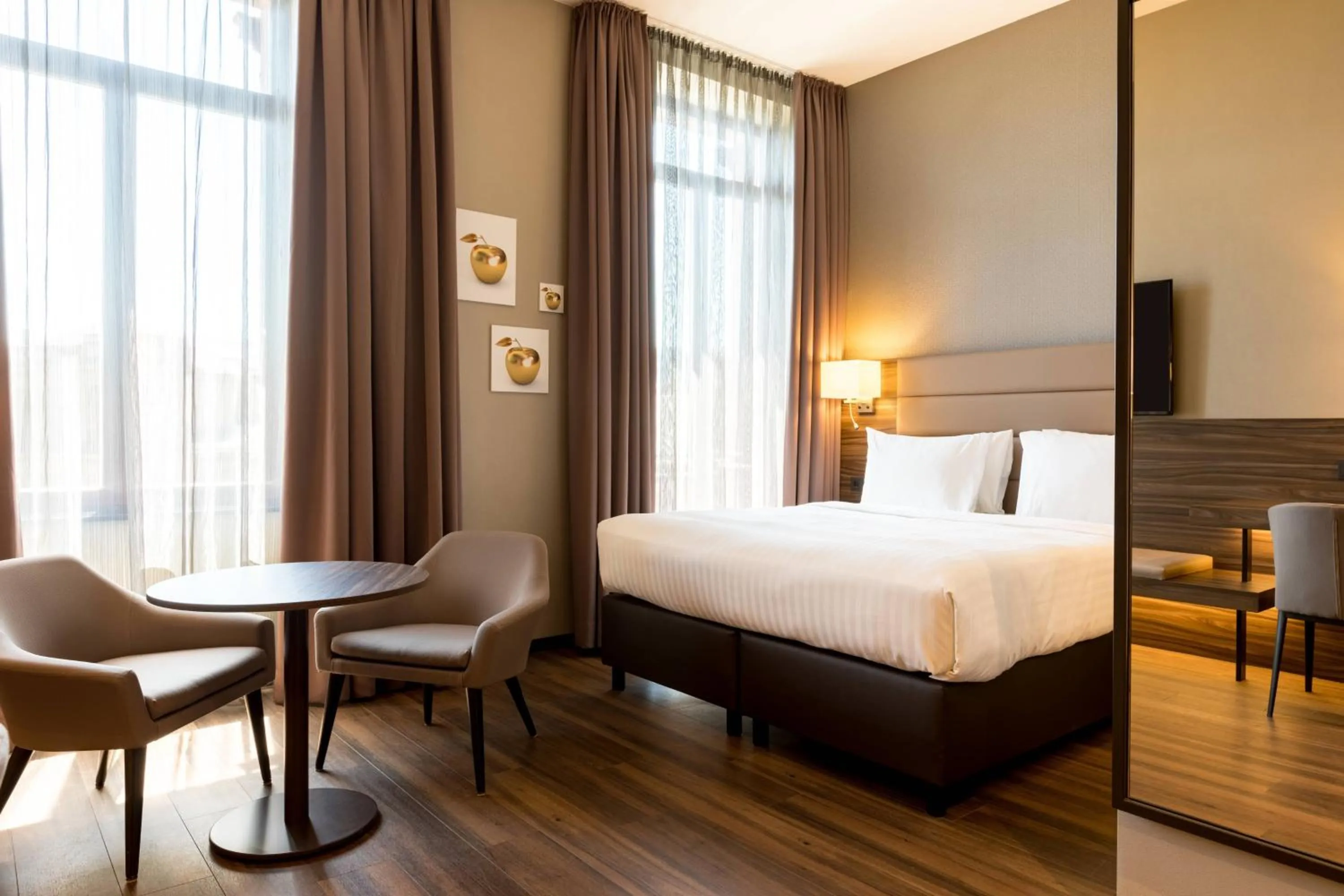 Photo of the whole room, Bed in AC Hotel by Marriott Mainz