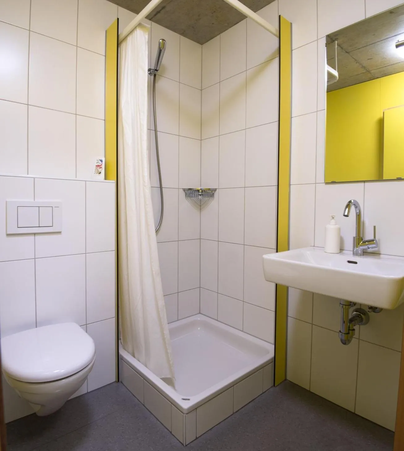 Property building in Backpackers Villa Sonnenhof - Hostel Interlaken