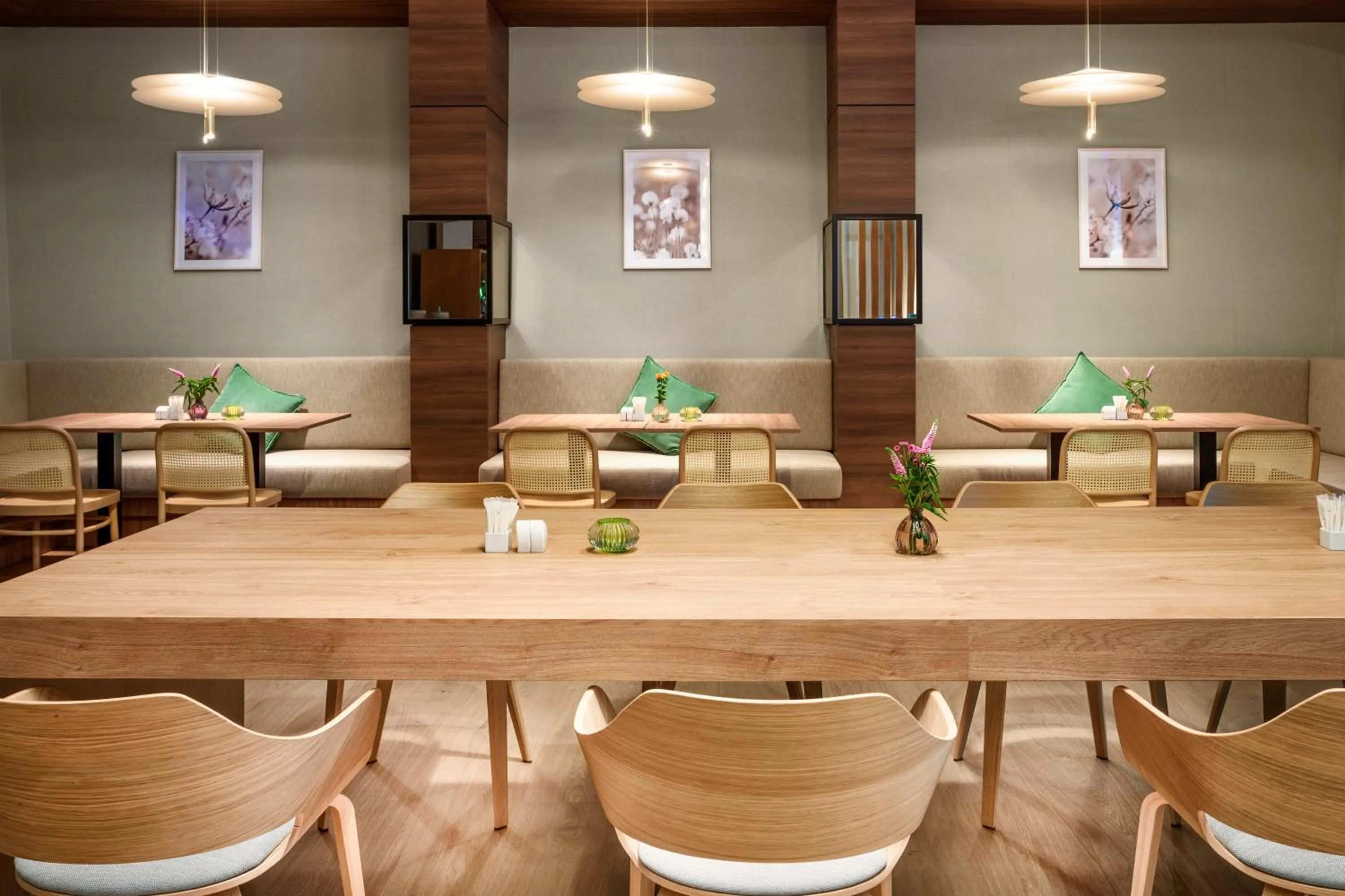 Lounge or bar in Meliá Düsseldorf