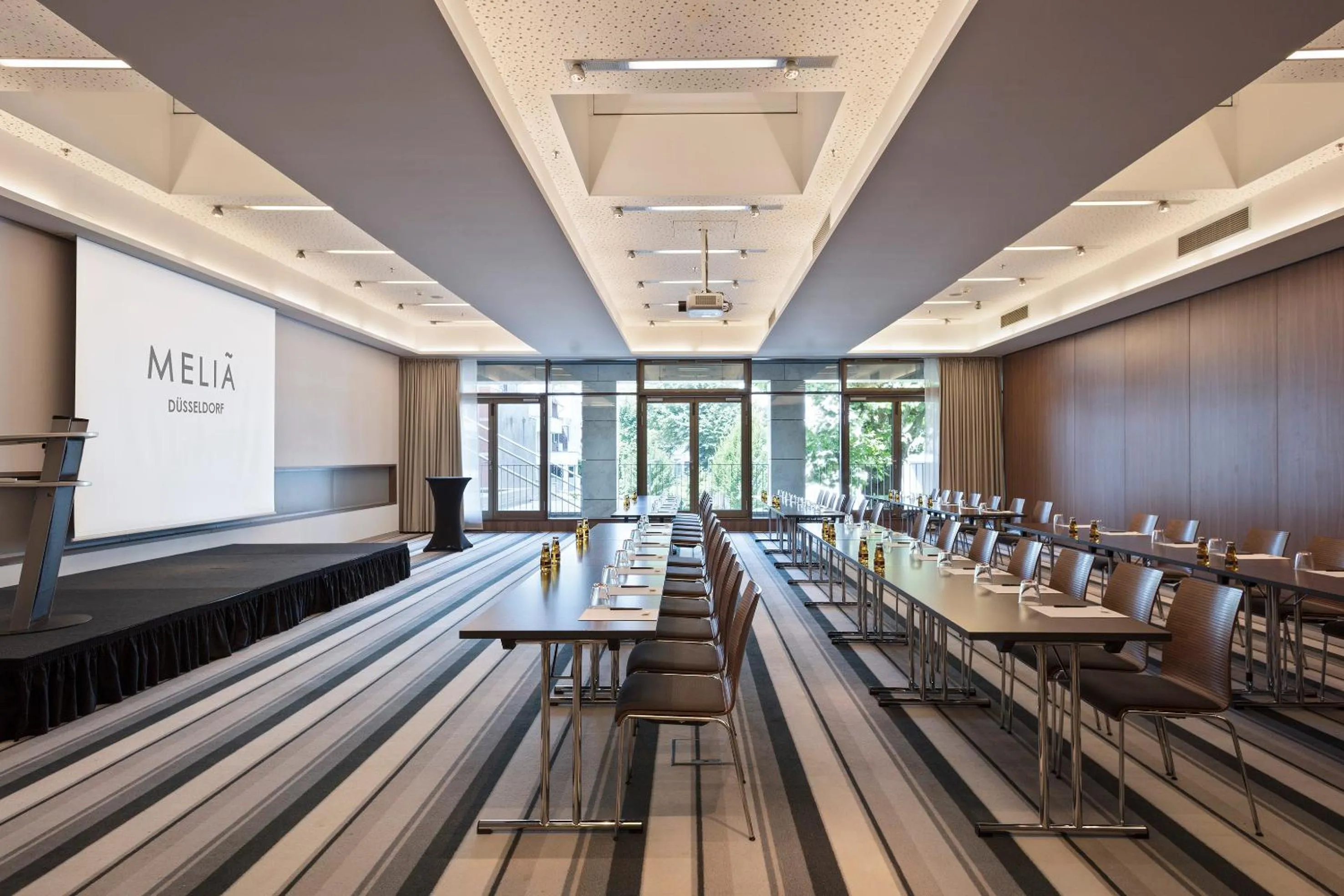 Meeting/conference room in Meliá Düsseldorf