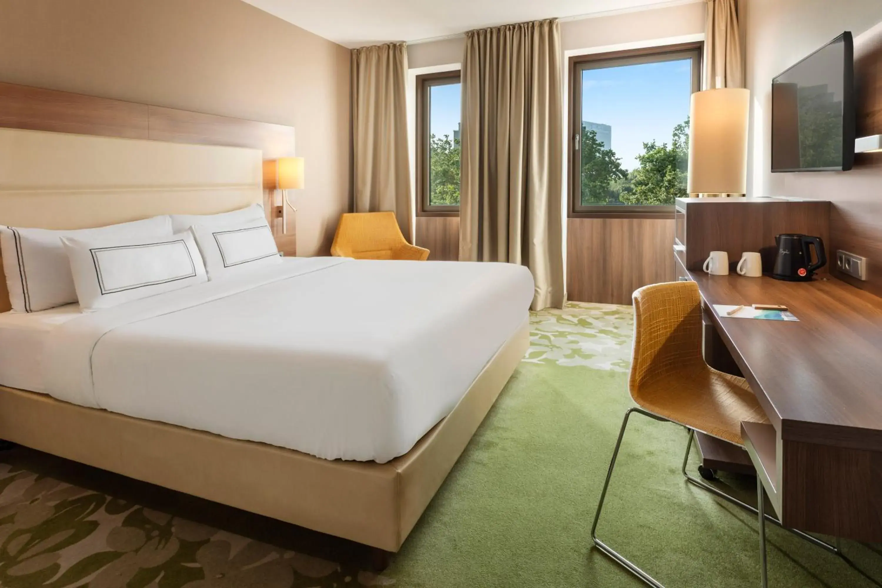 Melia Guestroom with Park View in Meliá Düsseldorf Melia Guestroom with Park View in Meliá Düsseldorf