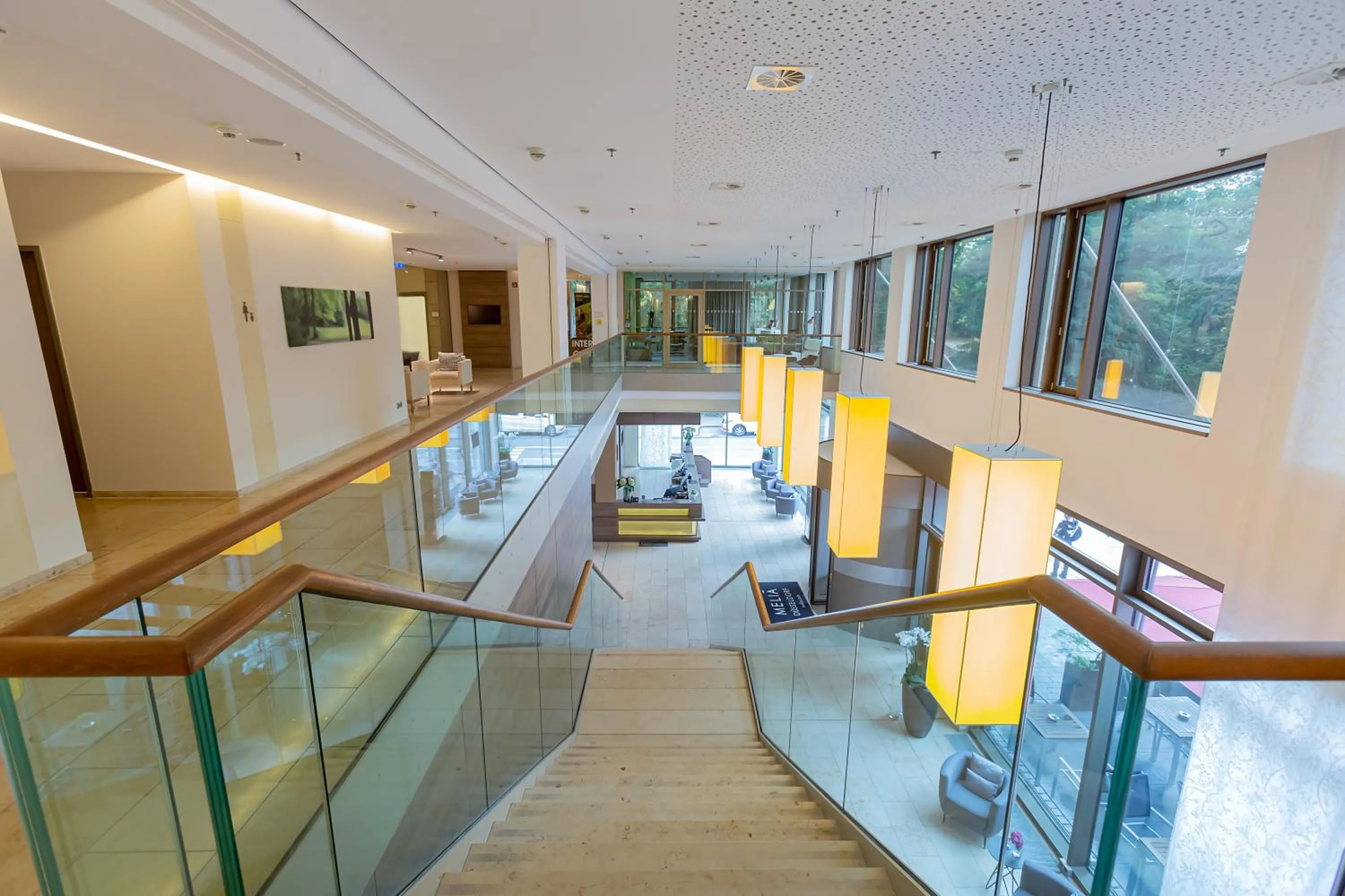 Lobby or reception in Meliá Düsseldorf