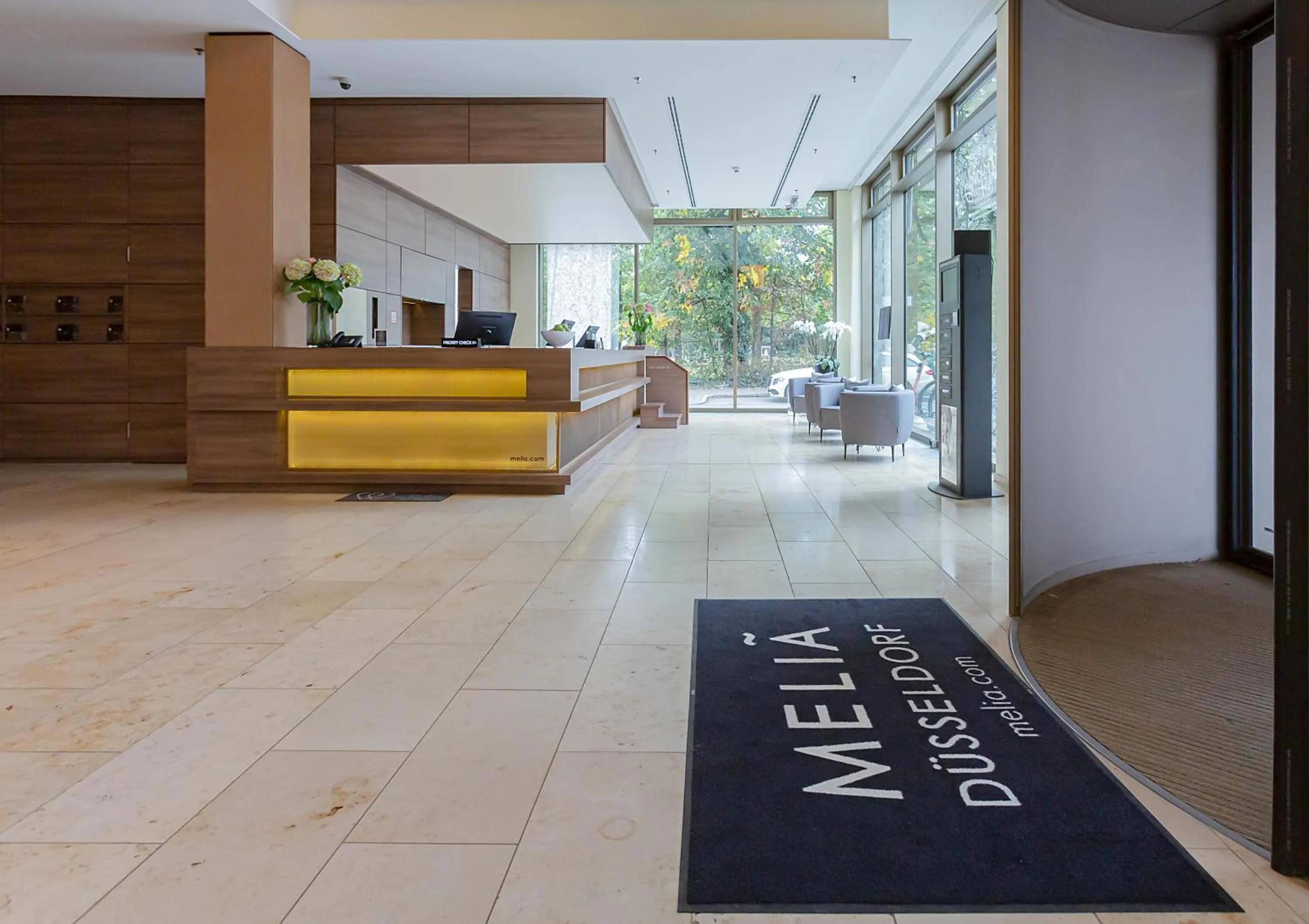 Living room in Meliá Düsseldorf