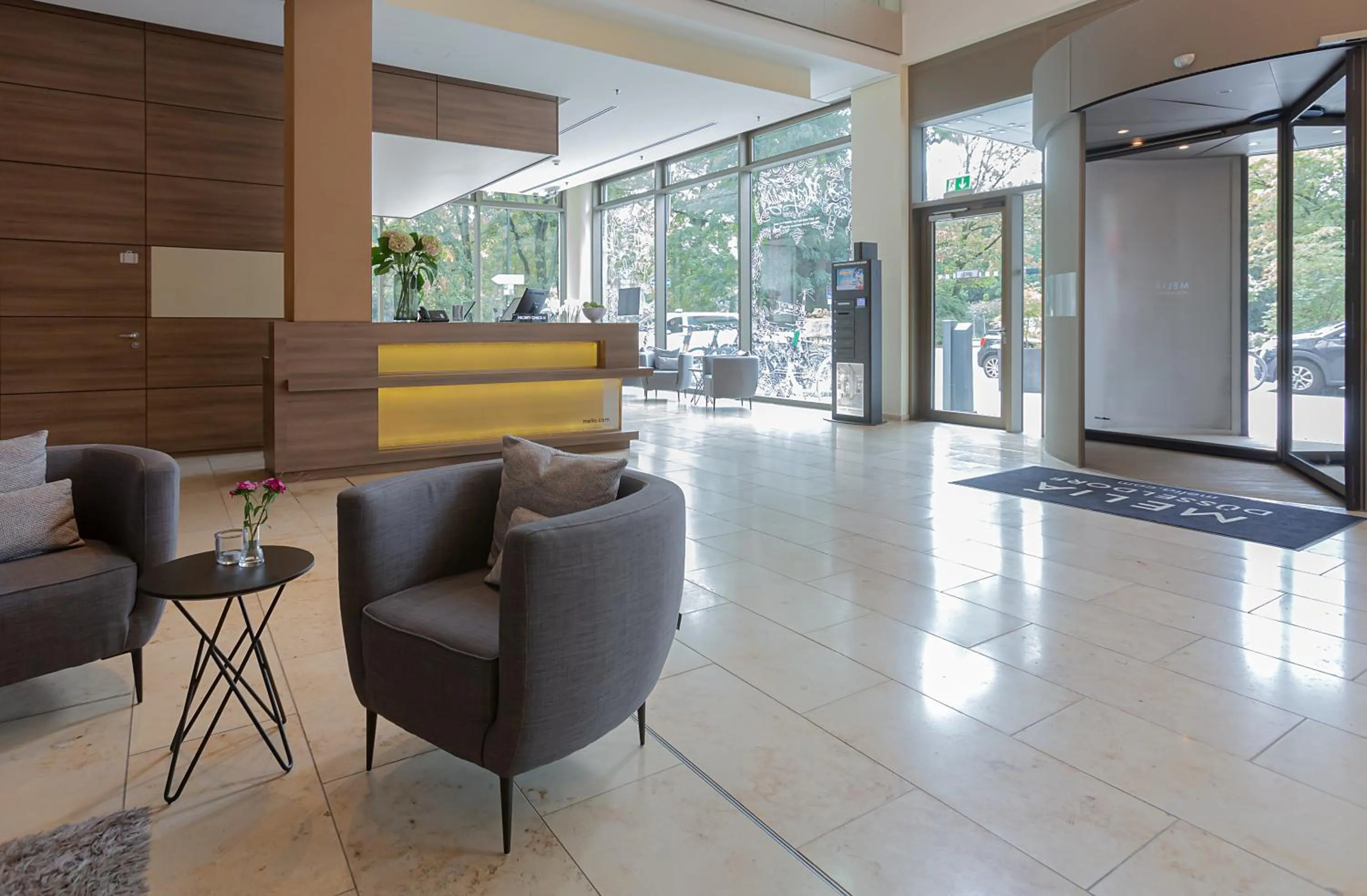 Lobby or reception in Meliá Düsseldorf
