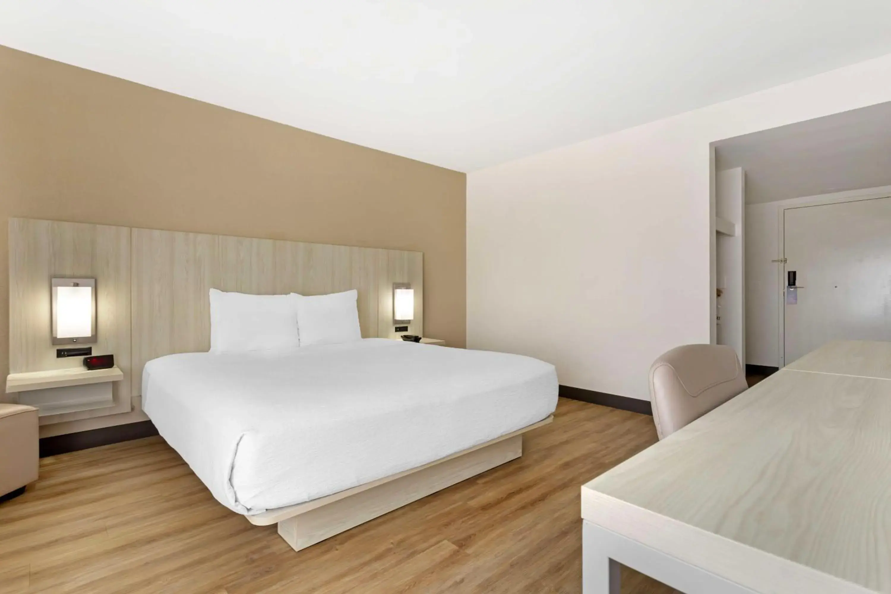 Bedroom, Bed in Best Western Plus Sugar Land-Stafford Bedroom, Bed in Best Western Plus Sugar Land-Stafford