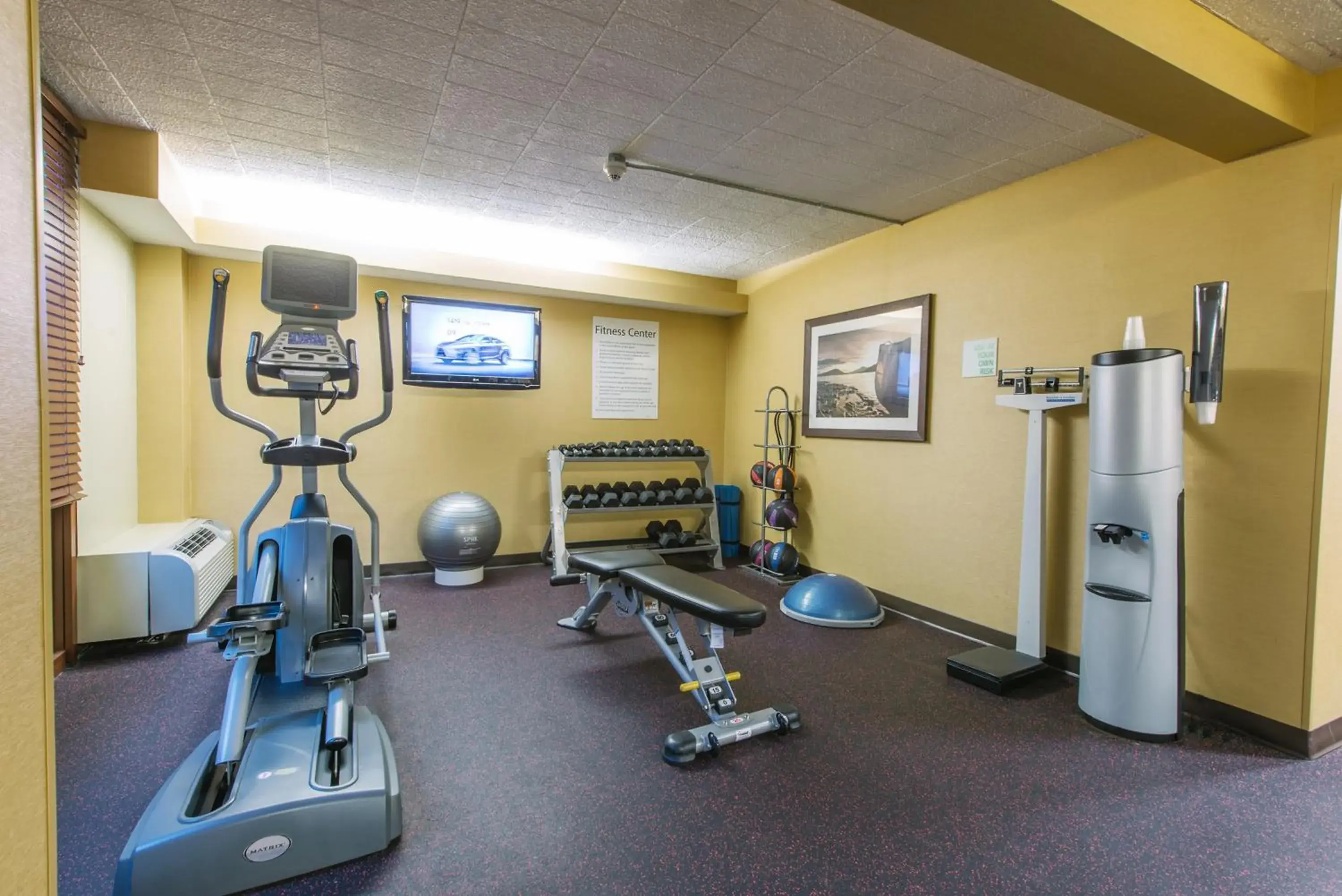 Fitness centre/facilities in Hotel MTK Mount Kisco Fitness centre/facilities in Hotel MTK Mount Kisco
