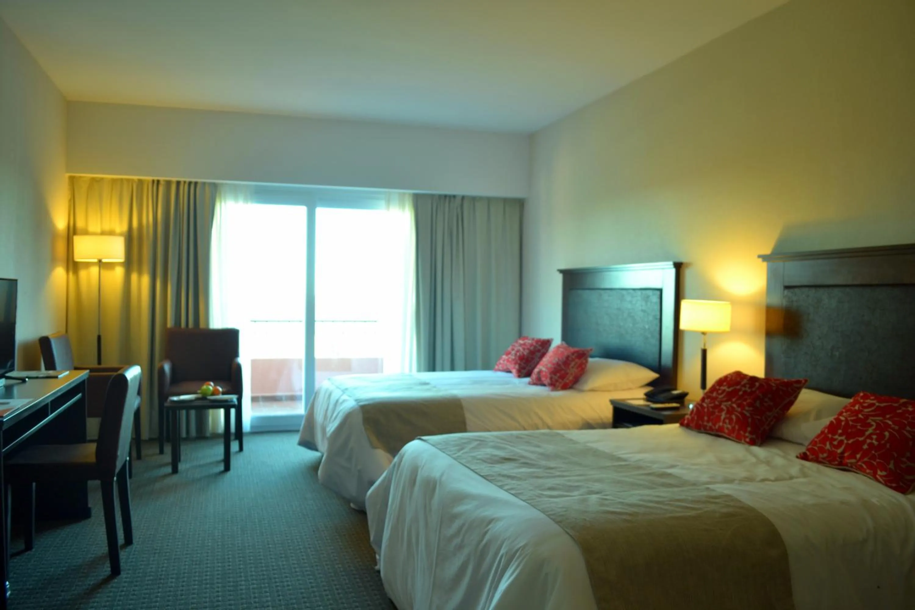 Photo of the whole room, Bed in Howard Johnson Chascomus