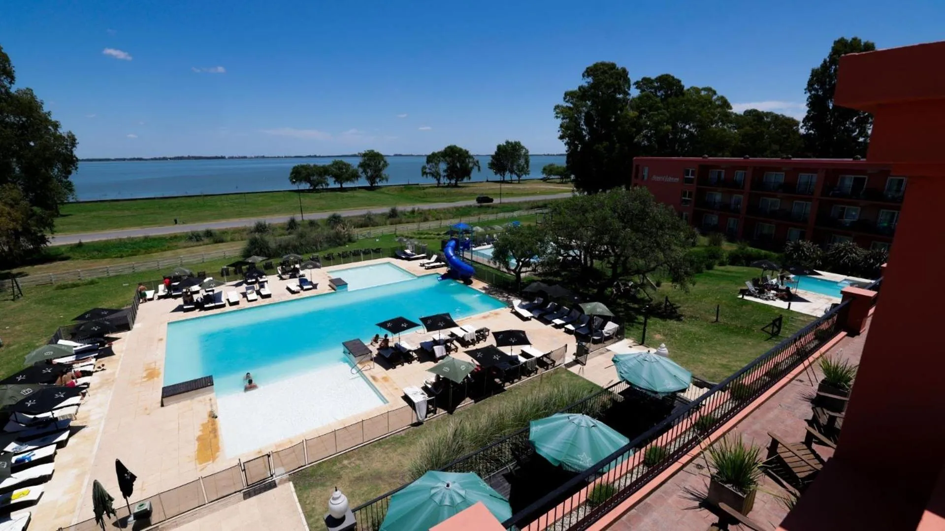 Day in Howard Johnson Chascomus