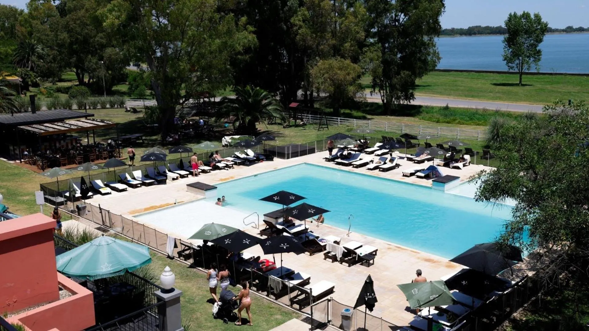 Natural landscape in Howard Johnson Chascomus