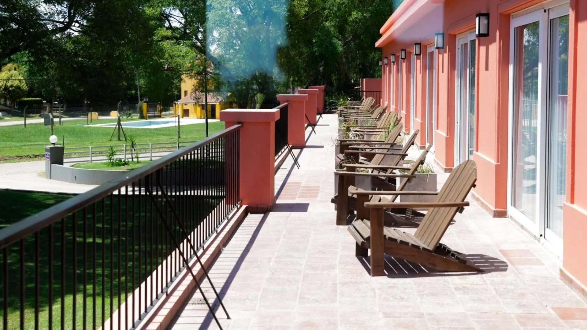 Spring in Howard Johnson Chascomus