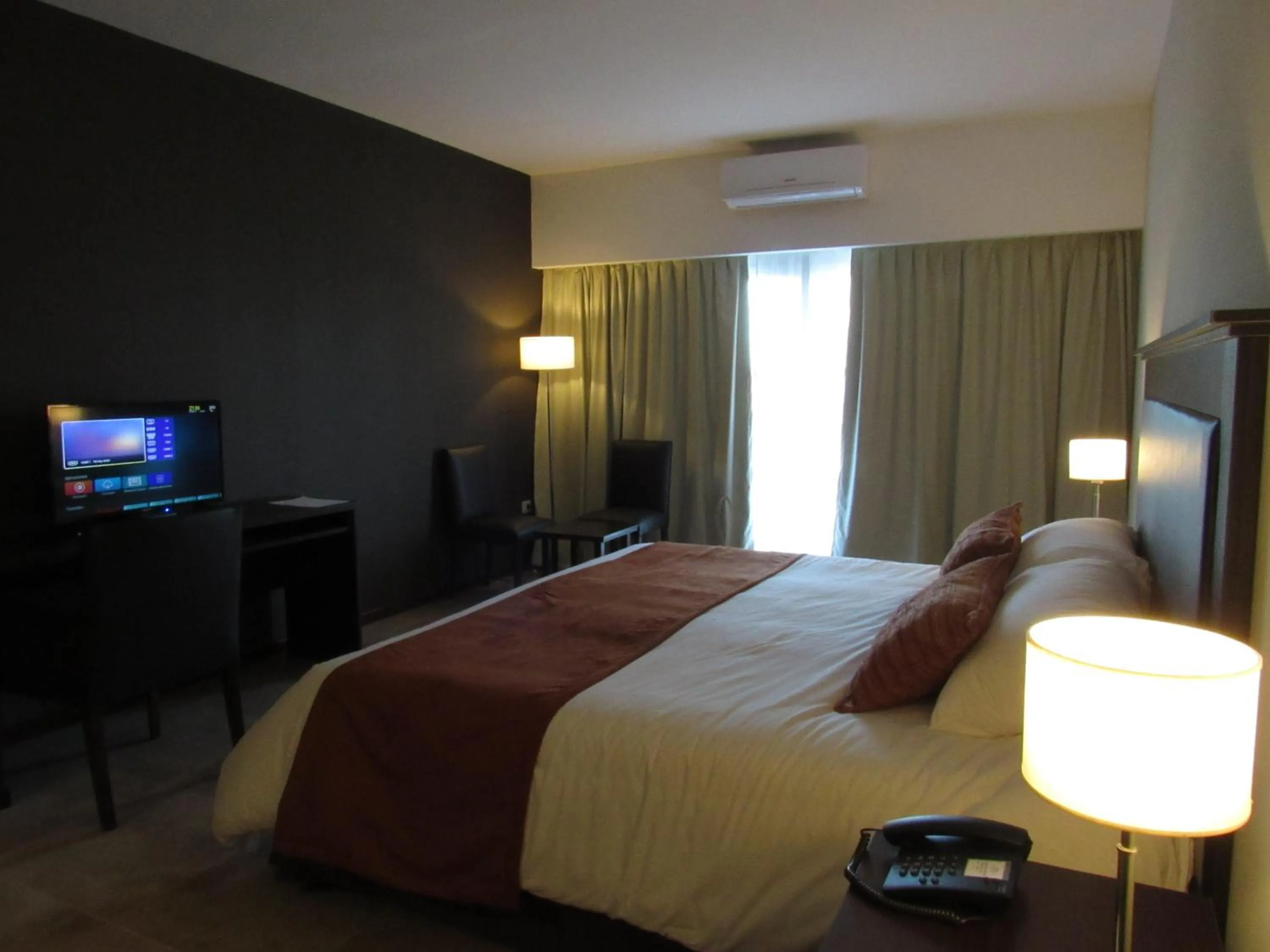 Bed in Howard Johnson Chascomus