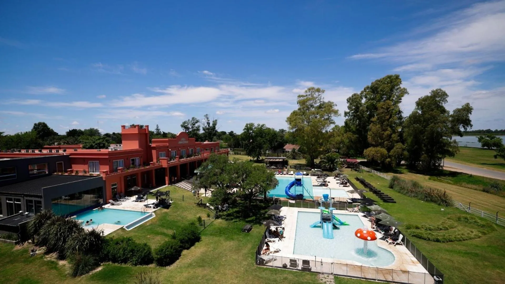 Day in Howard Johnson Chascomus