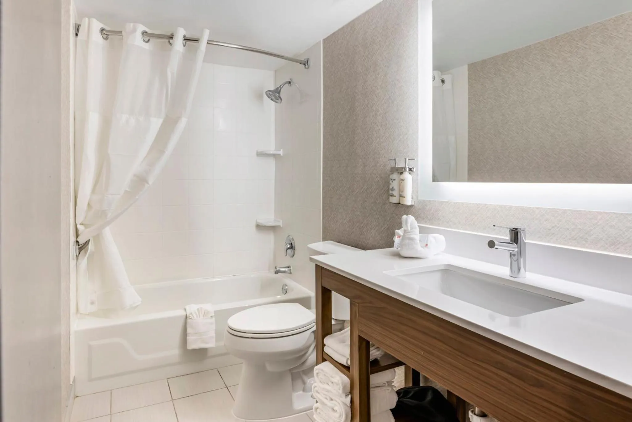 Photo of the whole room in Holiday Inn Express Chicago-Downers Grove by IHG