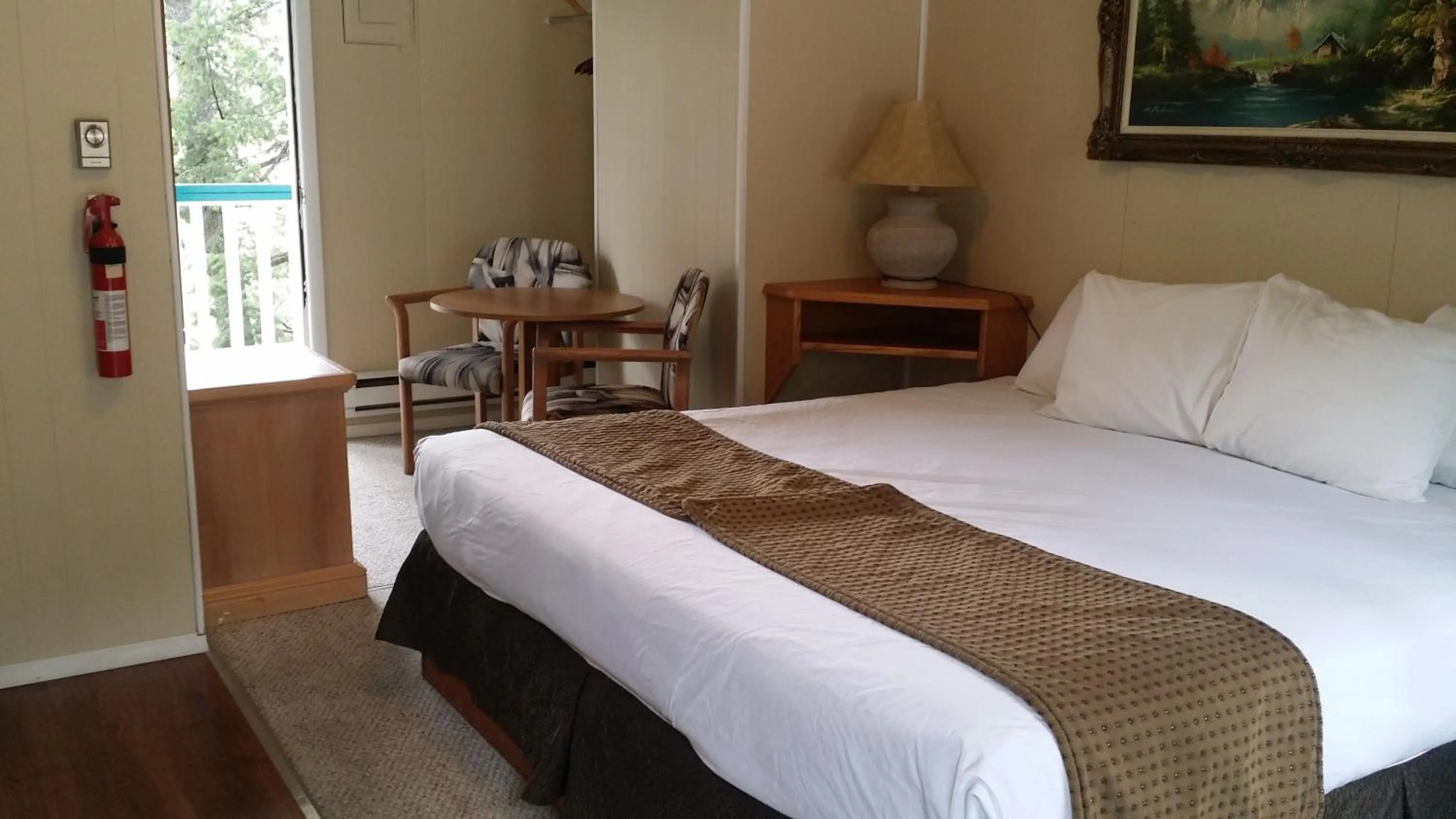 Bed in AppleTree Inn